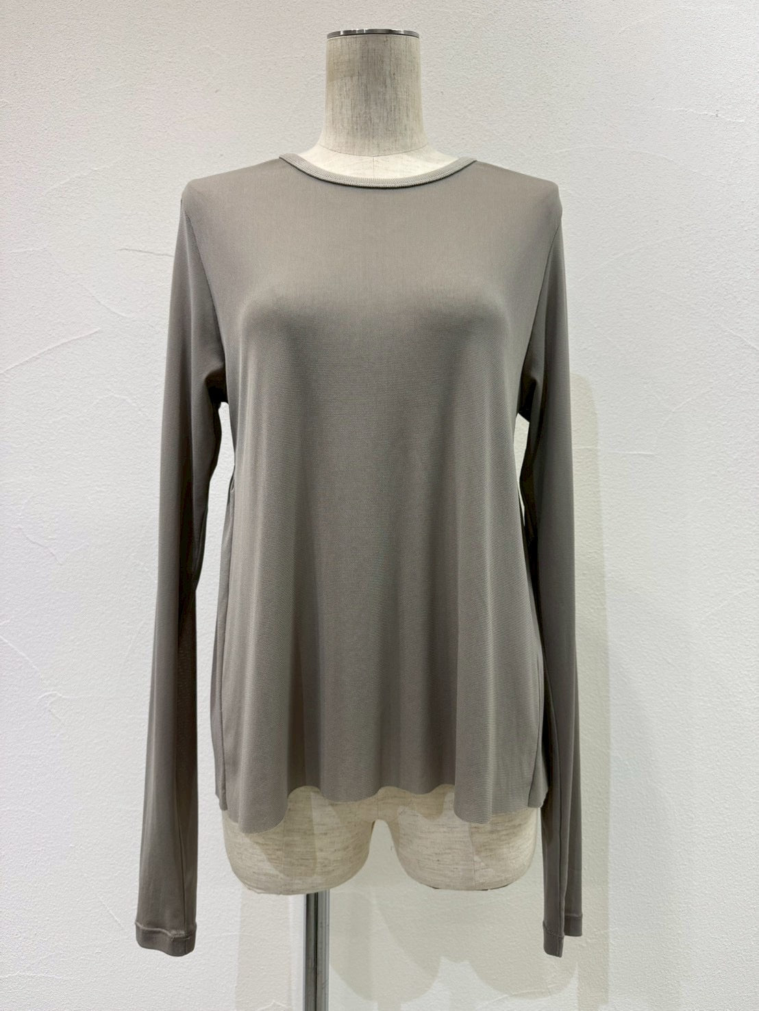 【CYAN 2026 SPRING＆SUMMER VOL.1】バックギャザーチュールTOPS - Champdelarose
