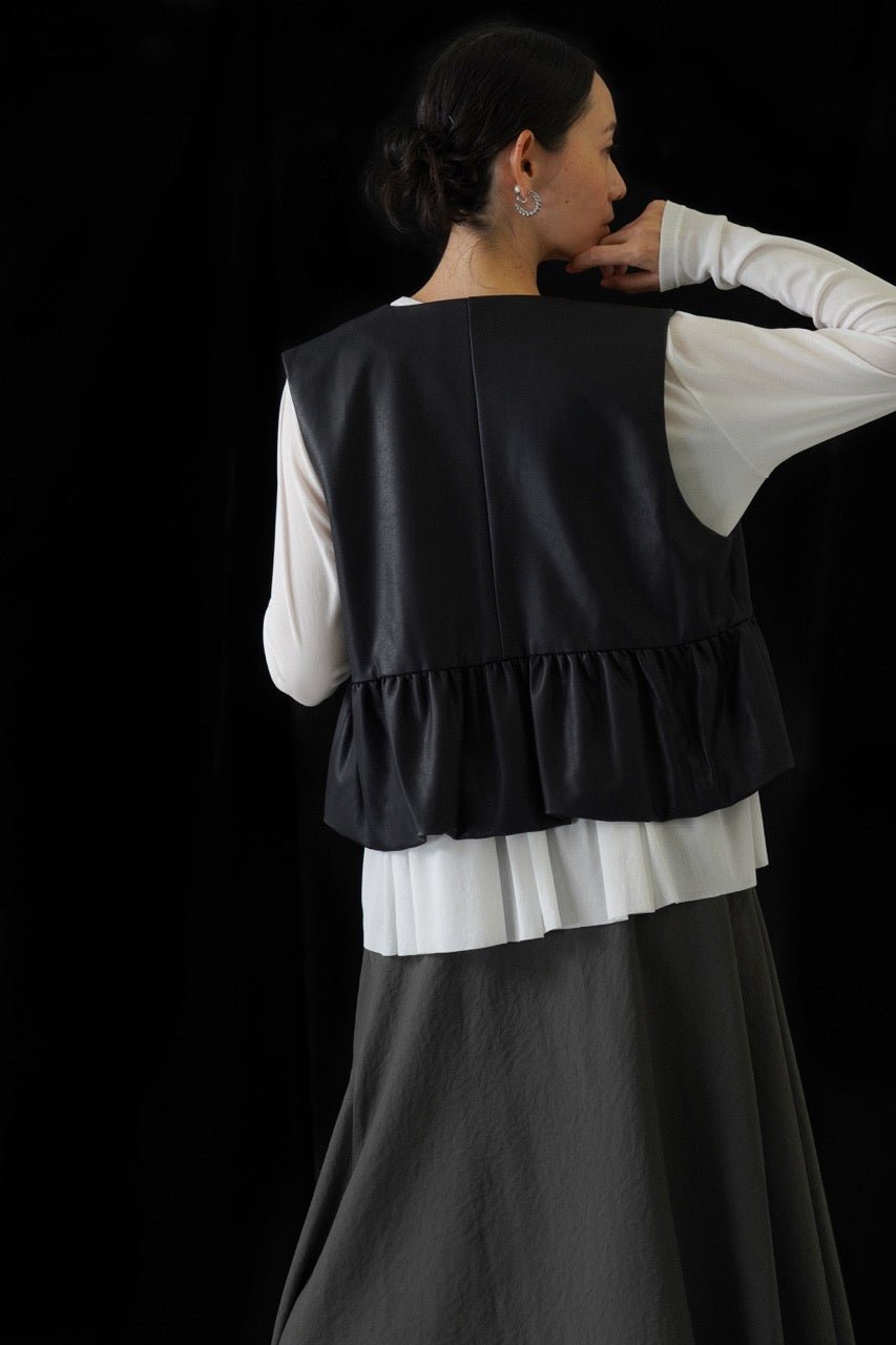 【CYAN 2026 SPRING＆SUMMER VOL.1】バックギャザーチュールTOPS - Champdelarose