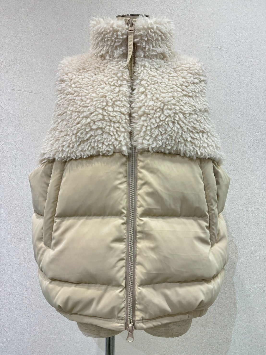 【CYAN tokyo 2026 AW VOL.1】シャギーボアコンビダウンベスト - Champdelarose