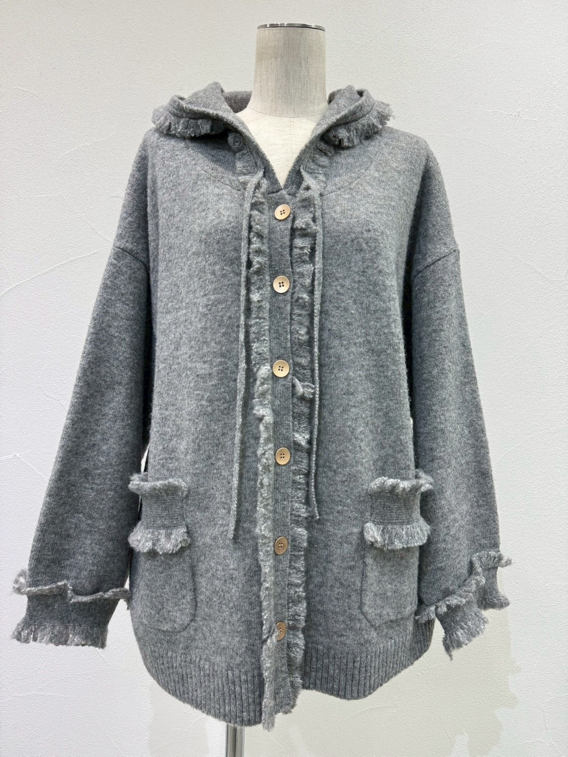 【CYAN tokyo 2026 AW VOL.1】トリムフリンジニットフーディ - Champdelarose
