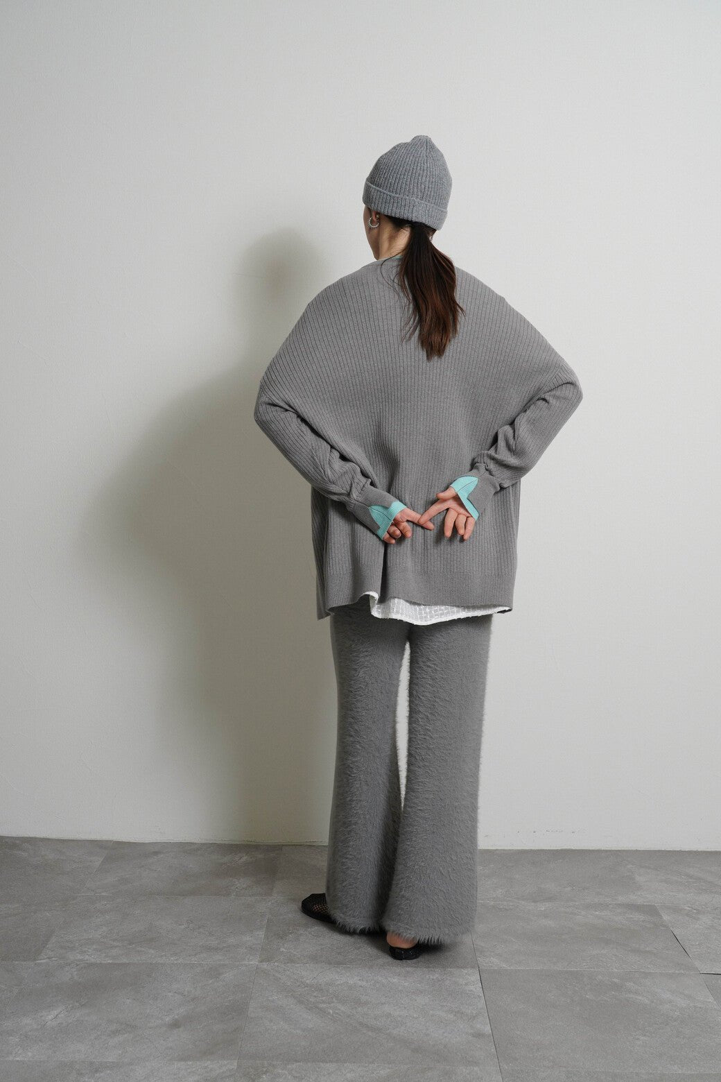 【CYAN tokyo 2026 AW VOL.1】アシメスリットレイヤーリブニット - Champdelarose