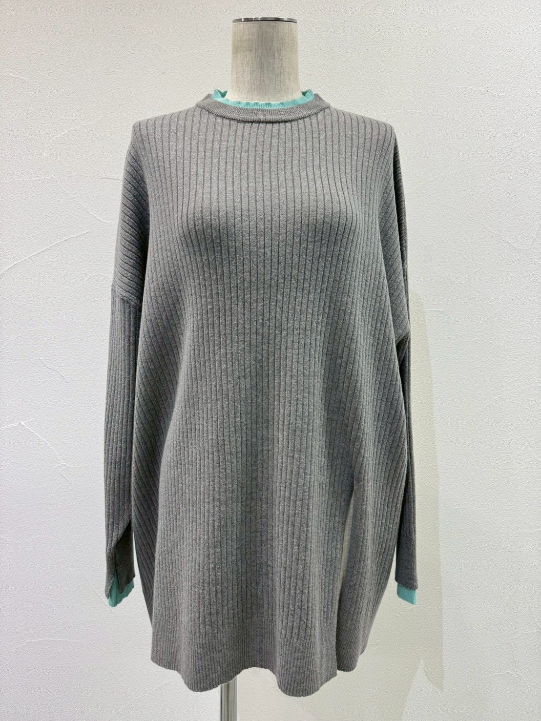 【CYAN tokyo 2026 AW VOL.1】アシメスリットレイヤーリブニット - Champdelarose