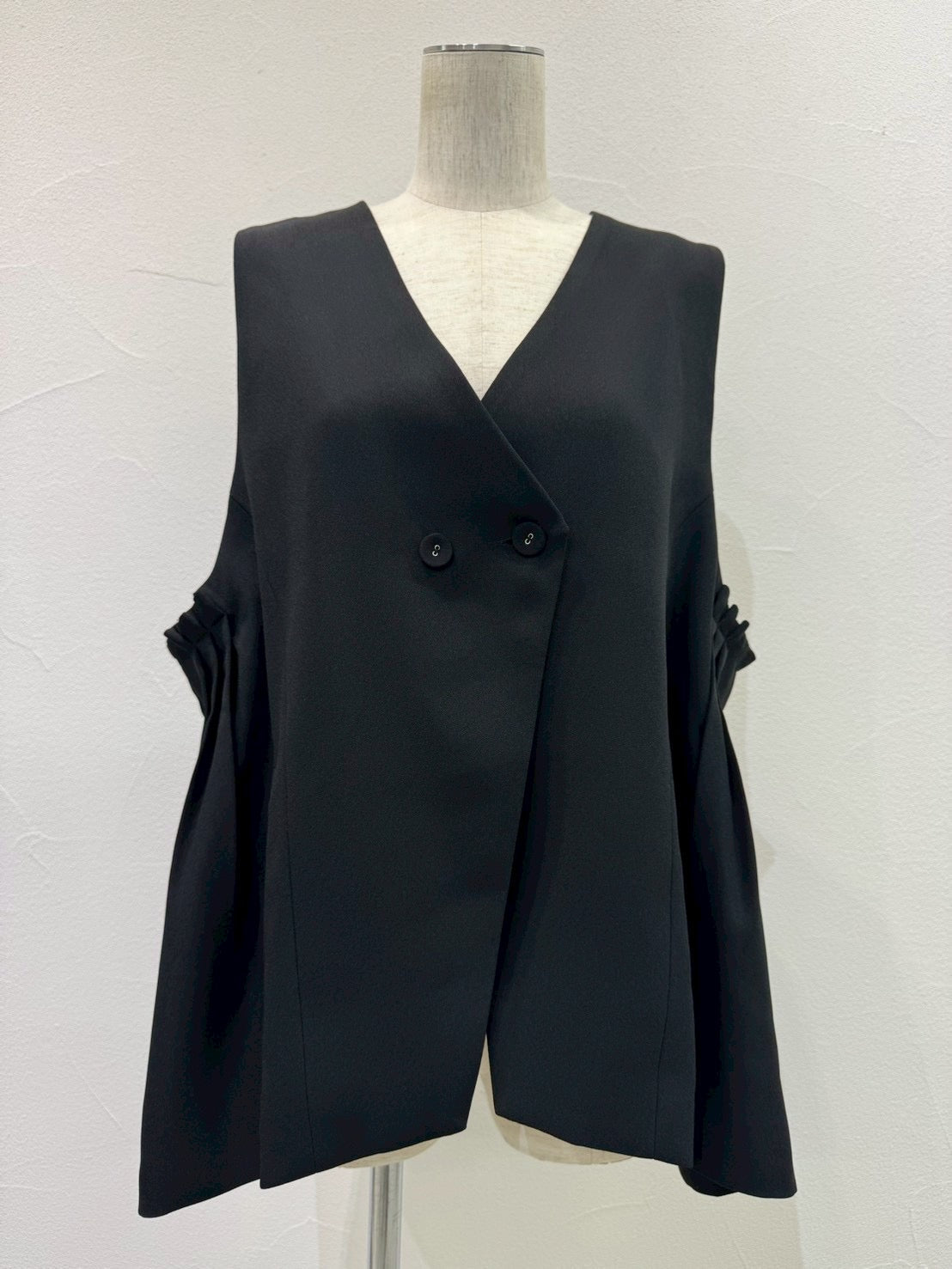 【CYAN tokyo 2026 AW VOL.1】アームプリーツジョーゼットベスト - Champdelarose