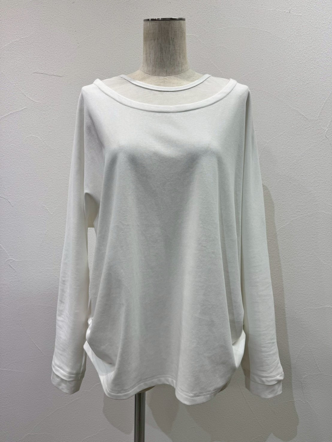 【CYAN tokyo 2026 AW VOL.1】レイヤーネックドルマンTOPS - Champdelarose