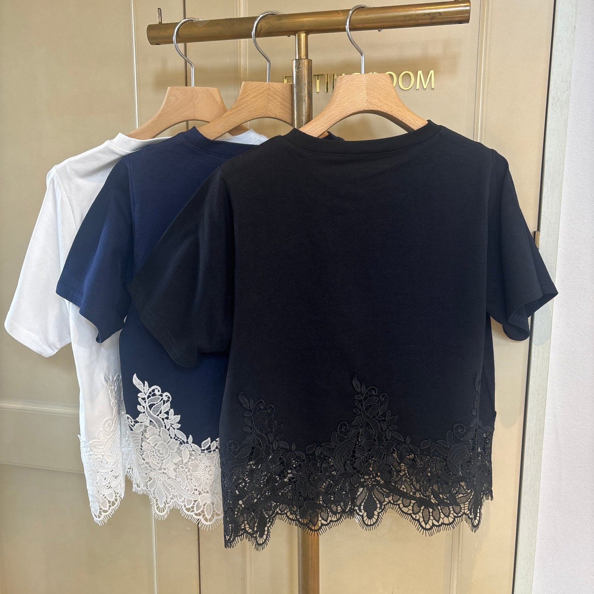 【Dignite Collier】裾レースTシャツ - Champdelarose