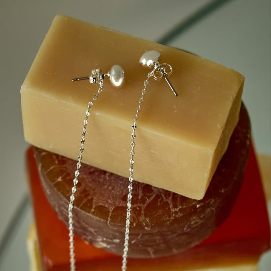 【CHIGNON 2025 AUTUMN/WINTER】プチエッグ＆チェーン2WAYピアス