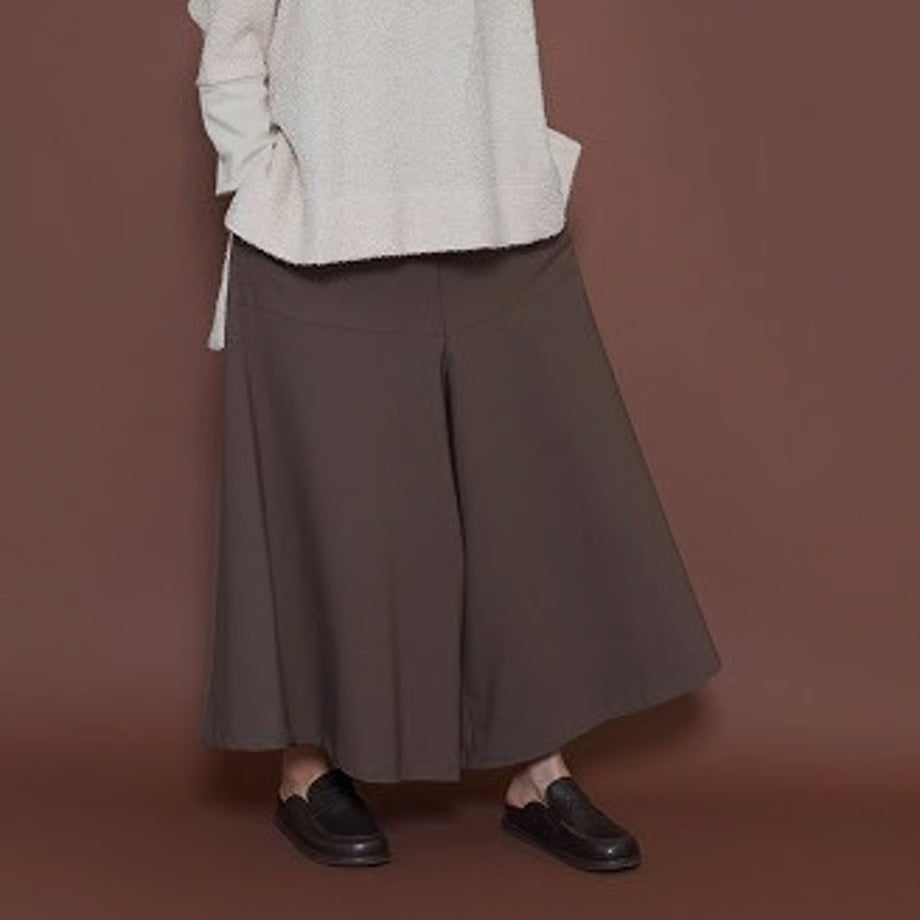 【CYAN 2025 AW vol.2】ラウンドヨークBIGガウチョ