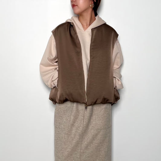 【CHIGNON 2025 AUTUMN/WINTER】サテンパフィーベスト