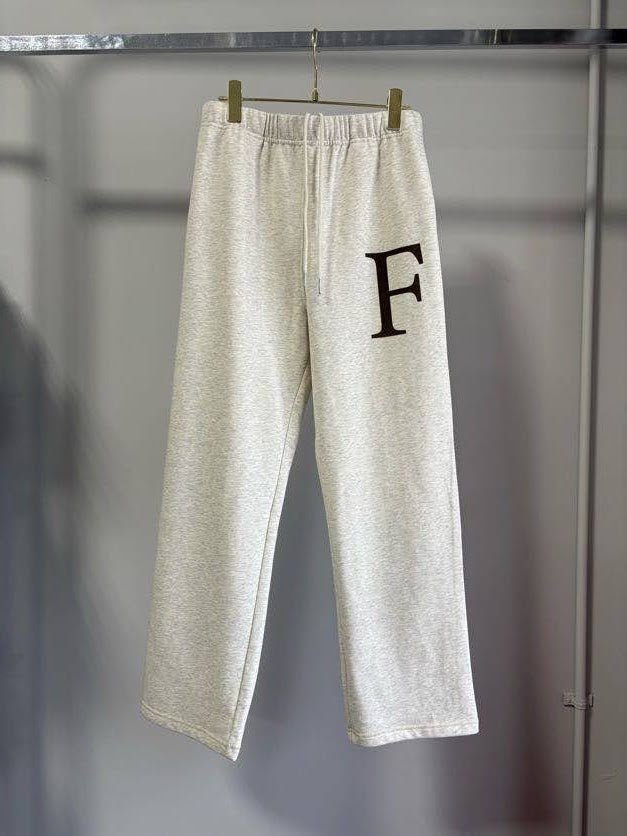 【GOOD VIEW DESIGN 2026 FALL - WINTER】Fロゴ裏毛パンツ - Champdelarose