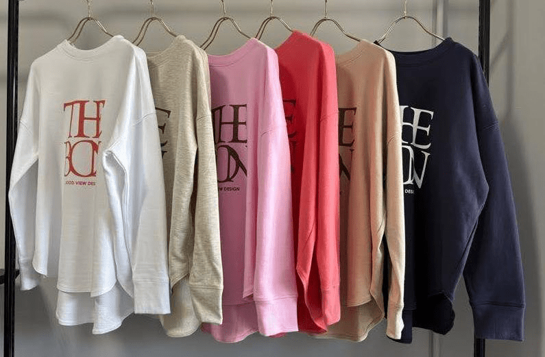 【GOOD VIEW DESIGN 2026 SPRING】THEBON ロゴ裏毛プルオーバー - Champdelarose