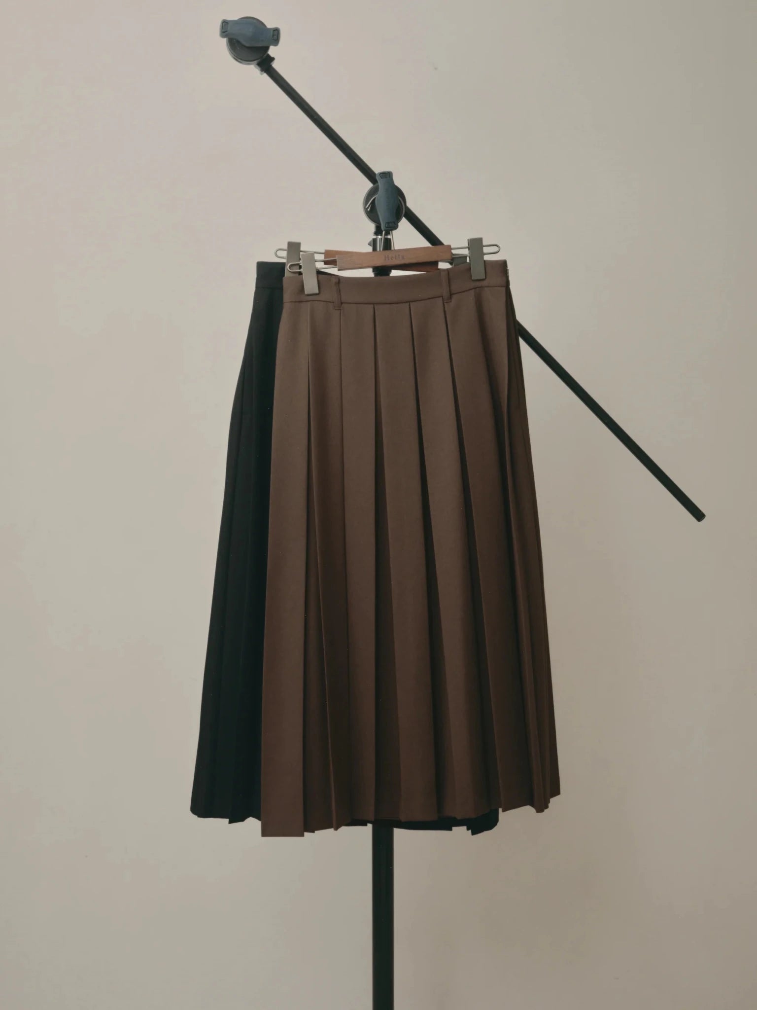 【Hella 2026 FALLWINTER COLLECTION】Box Pleat Skirt - Champdelarose