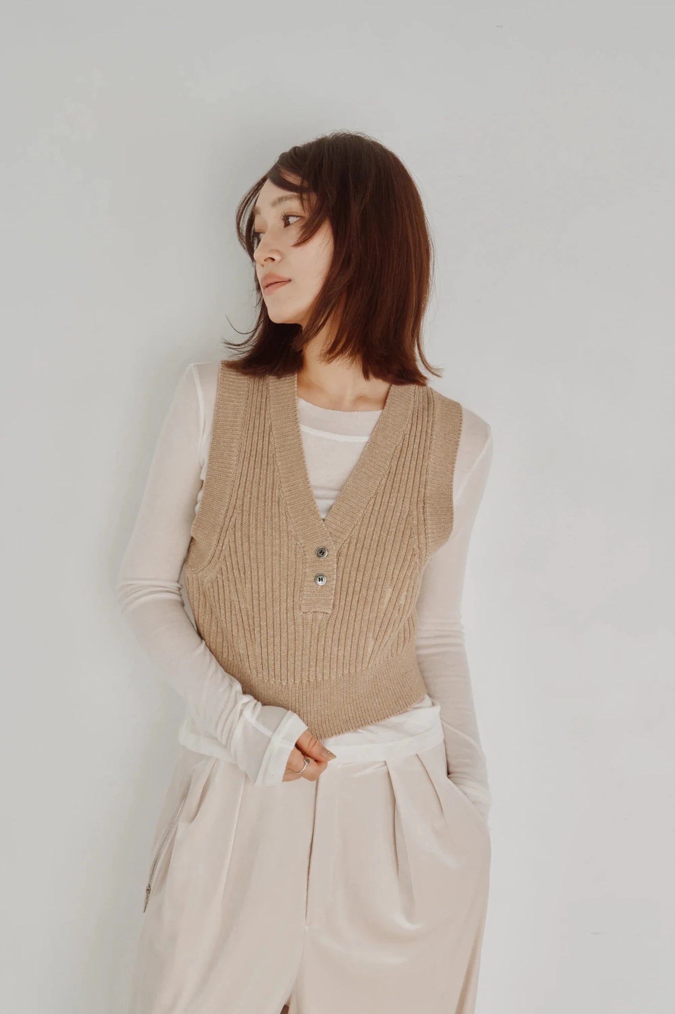 【Hella 2026 FALLWINTER COLLECTION】Cropped Rib Knit Vest - Champdelarose