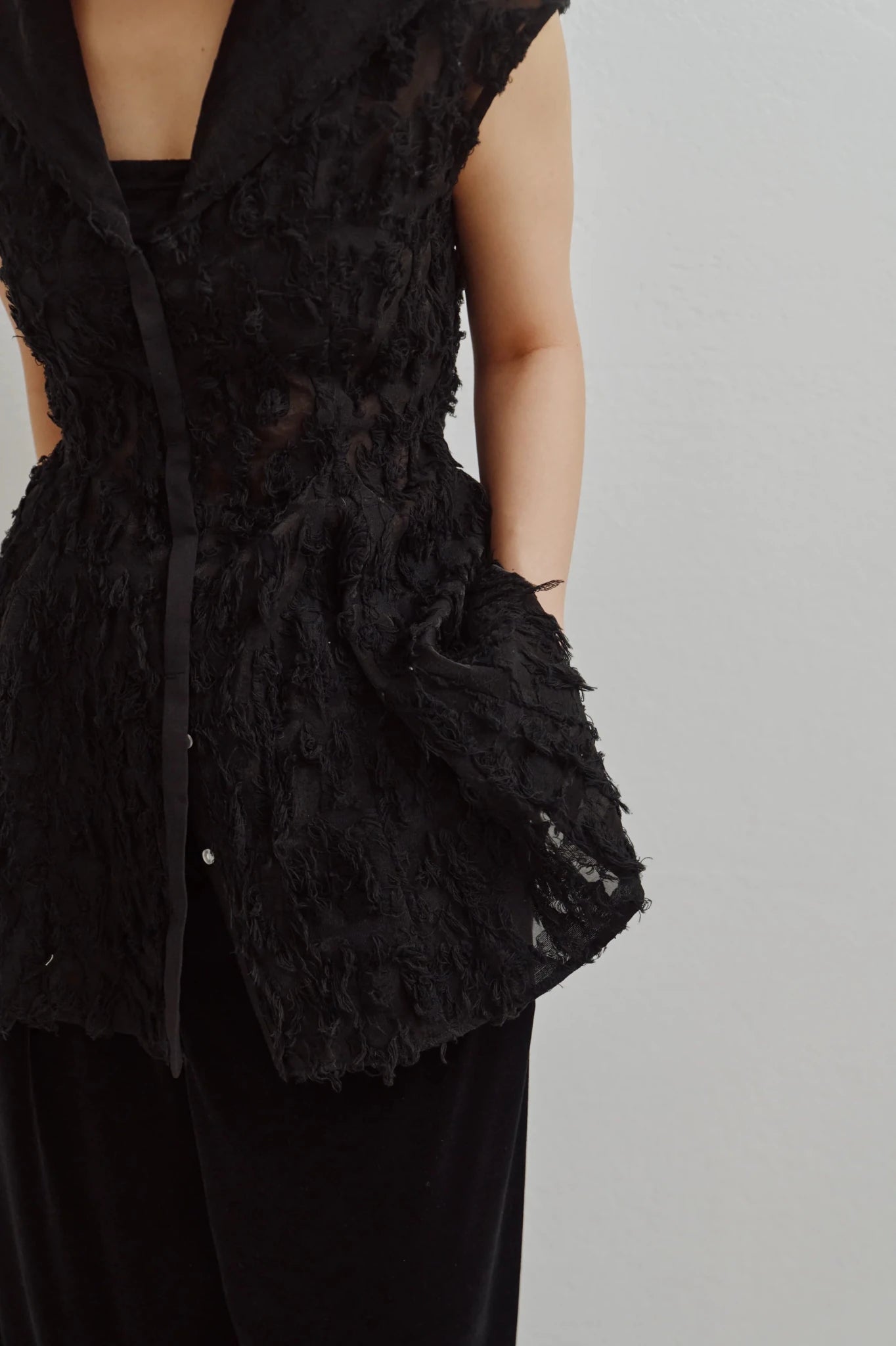 【Hella 2026 FALLWINTER COLLECTION】Cut Jacquard Peplum Hoodie - Champdelarose