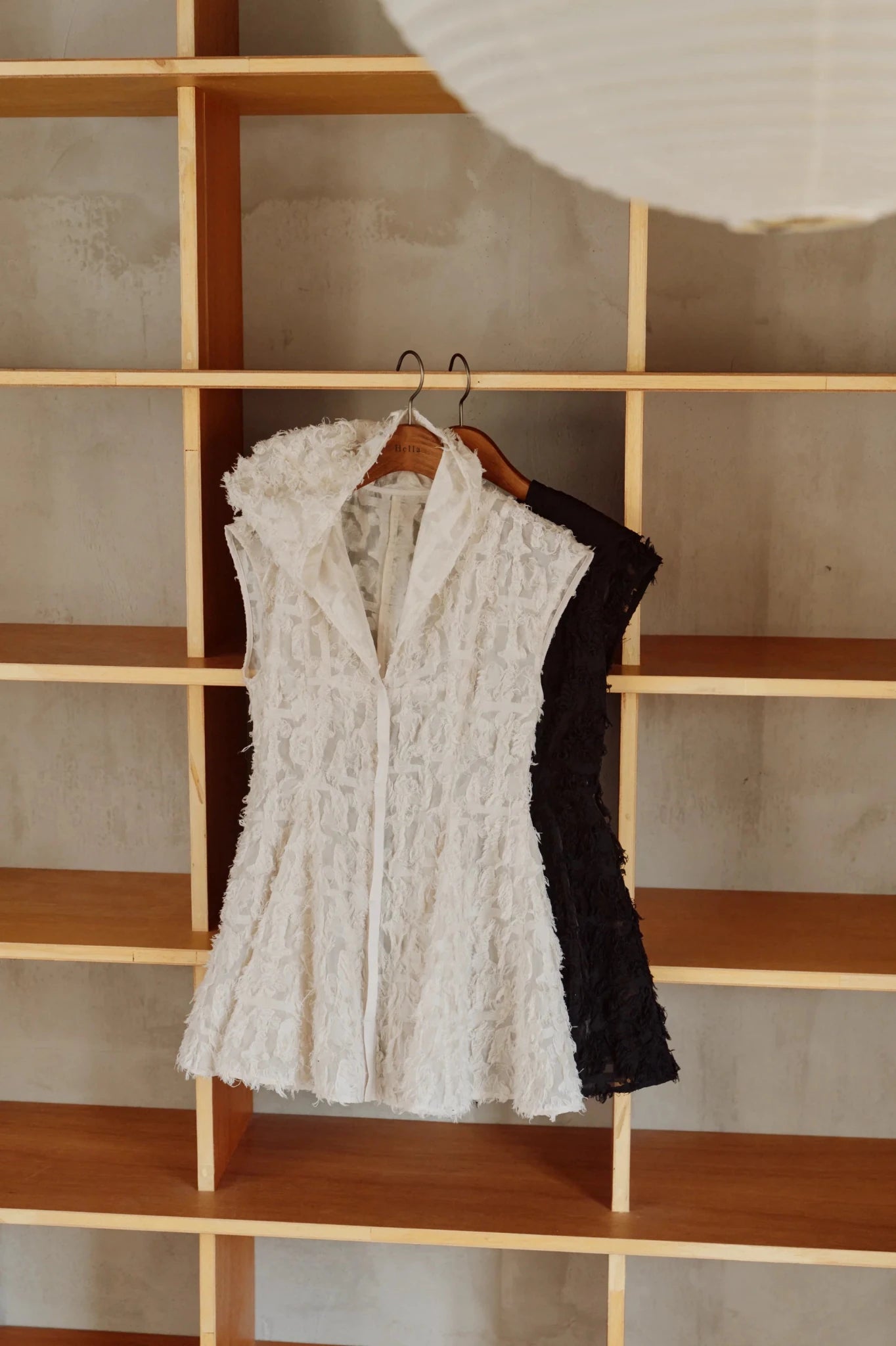 【Hella 2026 FALLWINTER COLLECTION】Cut Jacquard Peplum Hoodie - Champdelarose