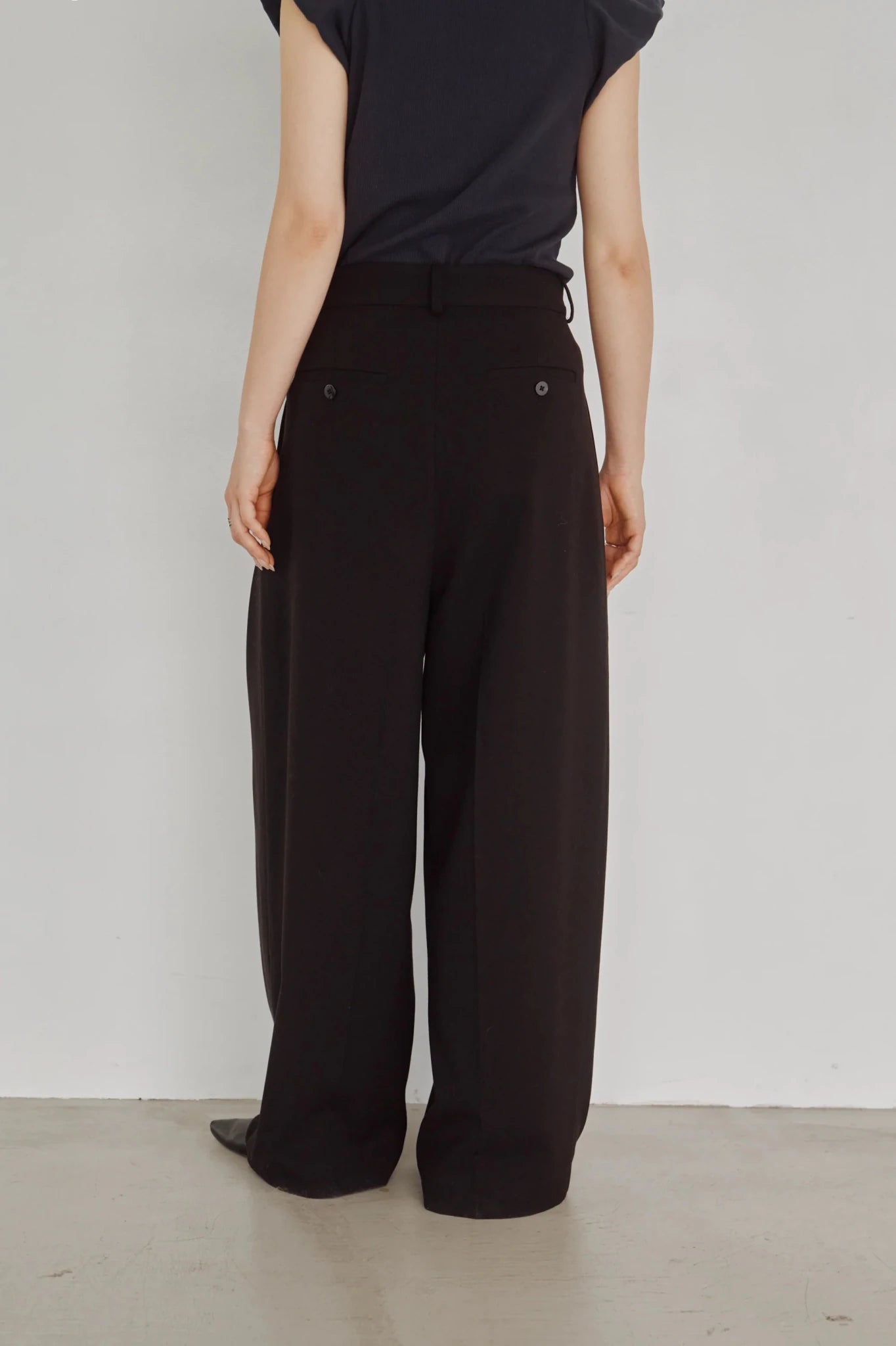 【Hella 2026 FALLWINTER COLLECTION】Double Tuck Twill Pants - Champdelarose