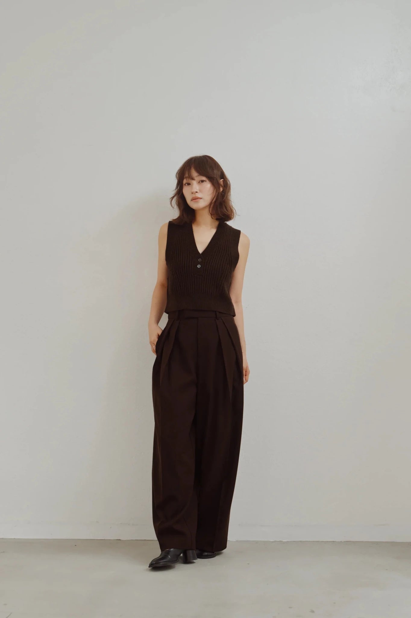 【Hella 2026 FALLWINTER COLLECTION】Double Tuck Twill Pants - Champdelarose