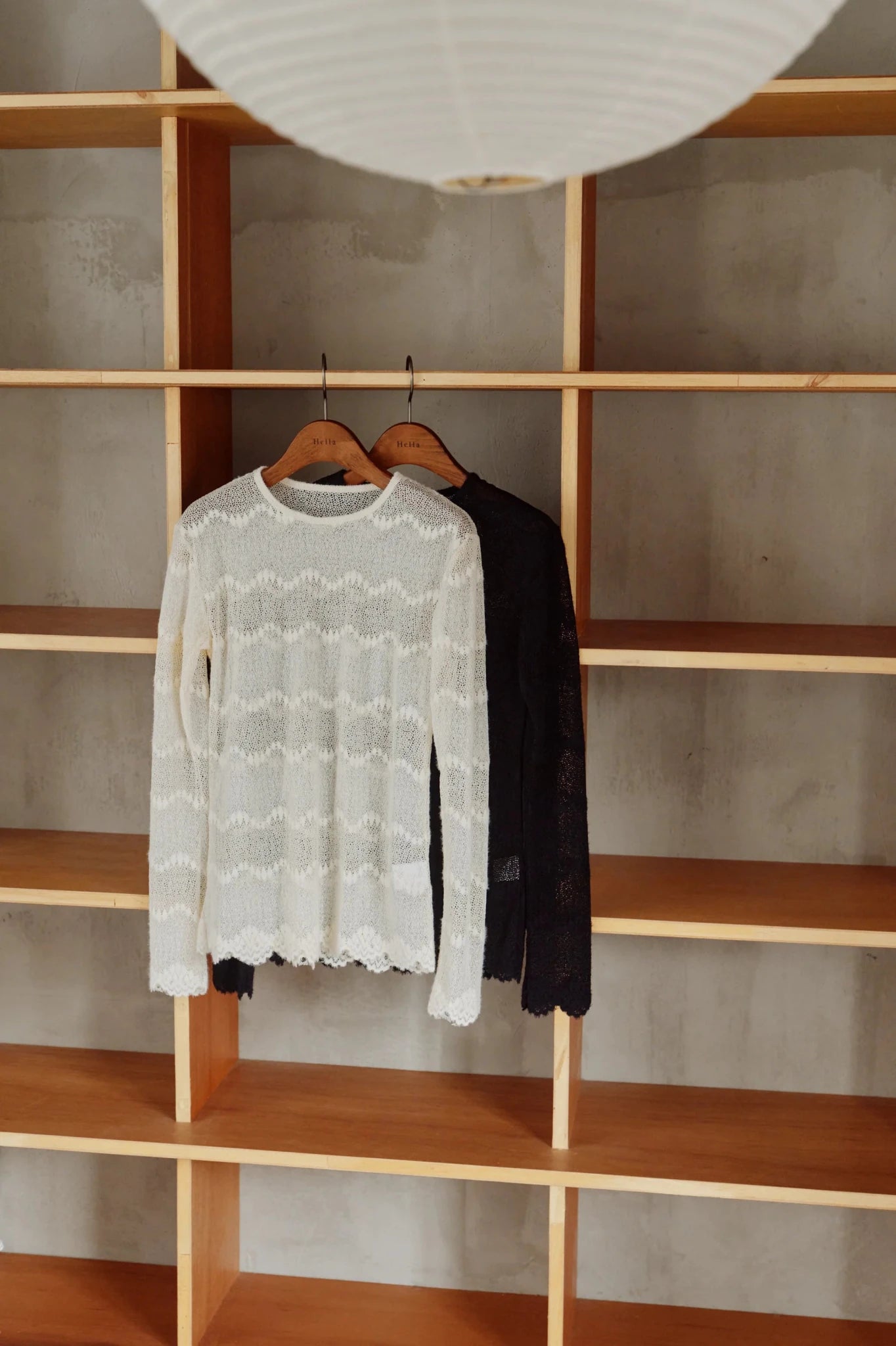 【Hella 2026 FALLWINTER COLLECTION】Flocked Lace Sheer Top - Champdelarose