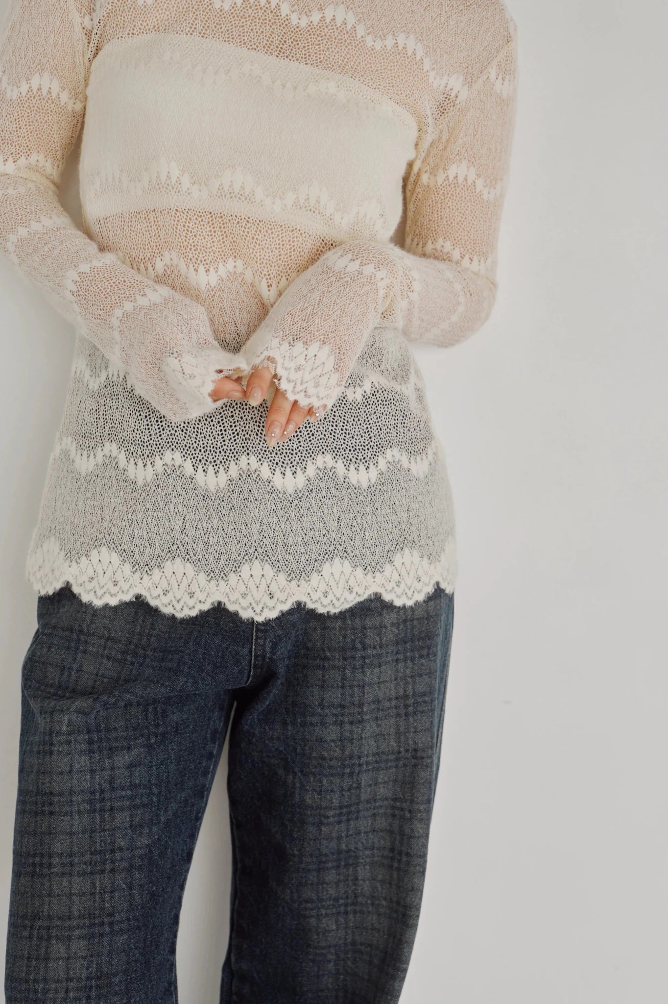 【Hella 2026 FALLWINTER COLLECTION】Flocked Lace Sheer Top - Champdelarose