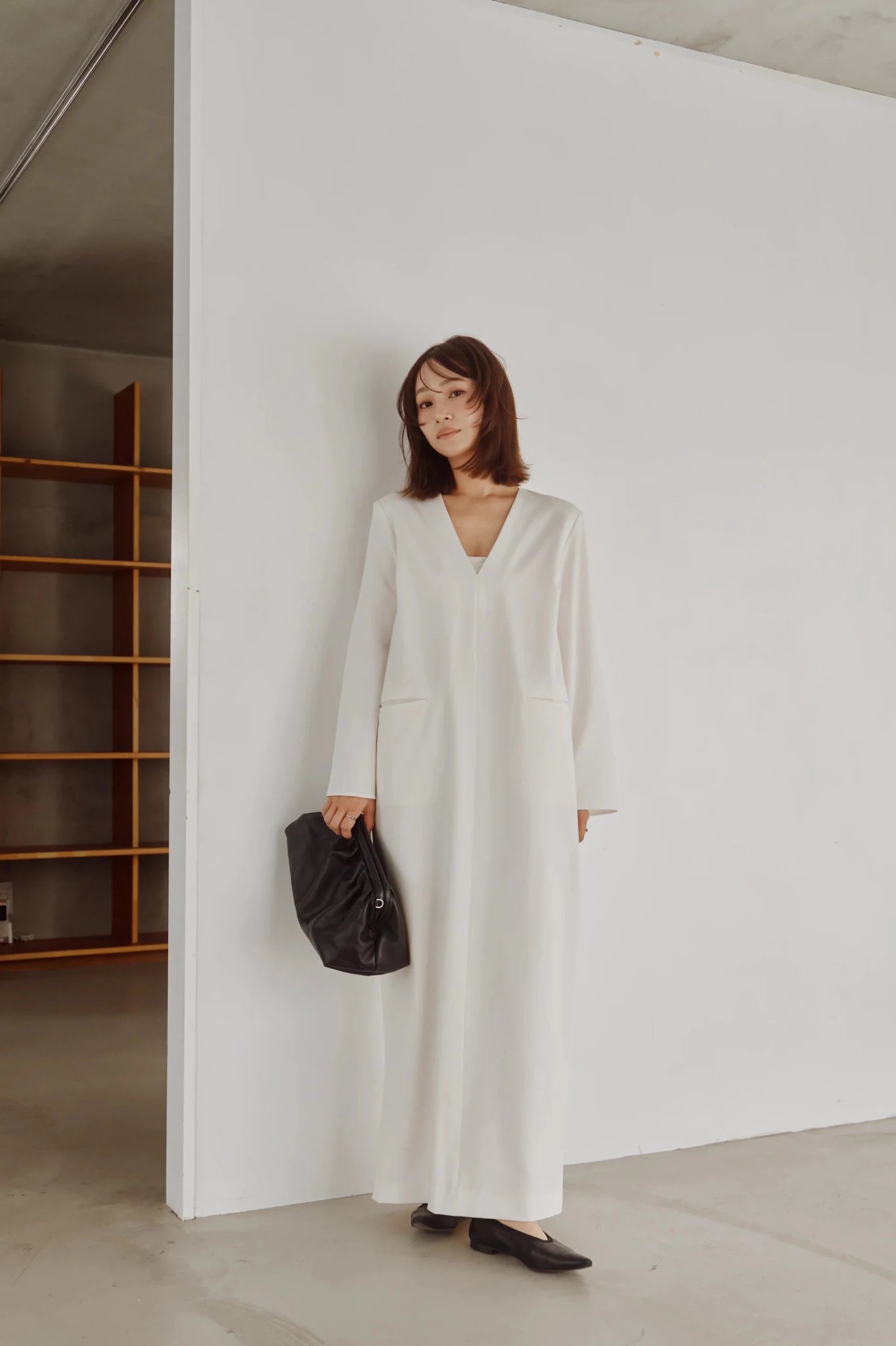 【Hella 2026 FALLWINTER COLLECTION】Flow Sleeve V Dress - Champdelarose