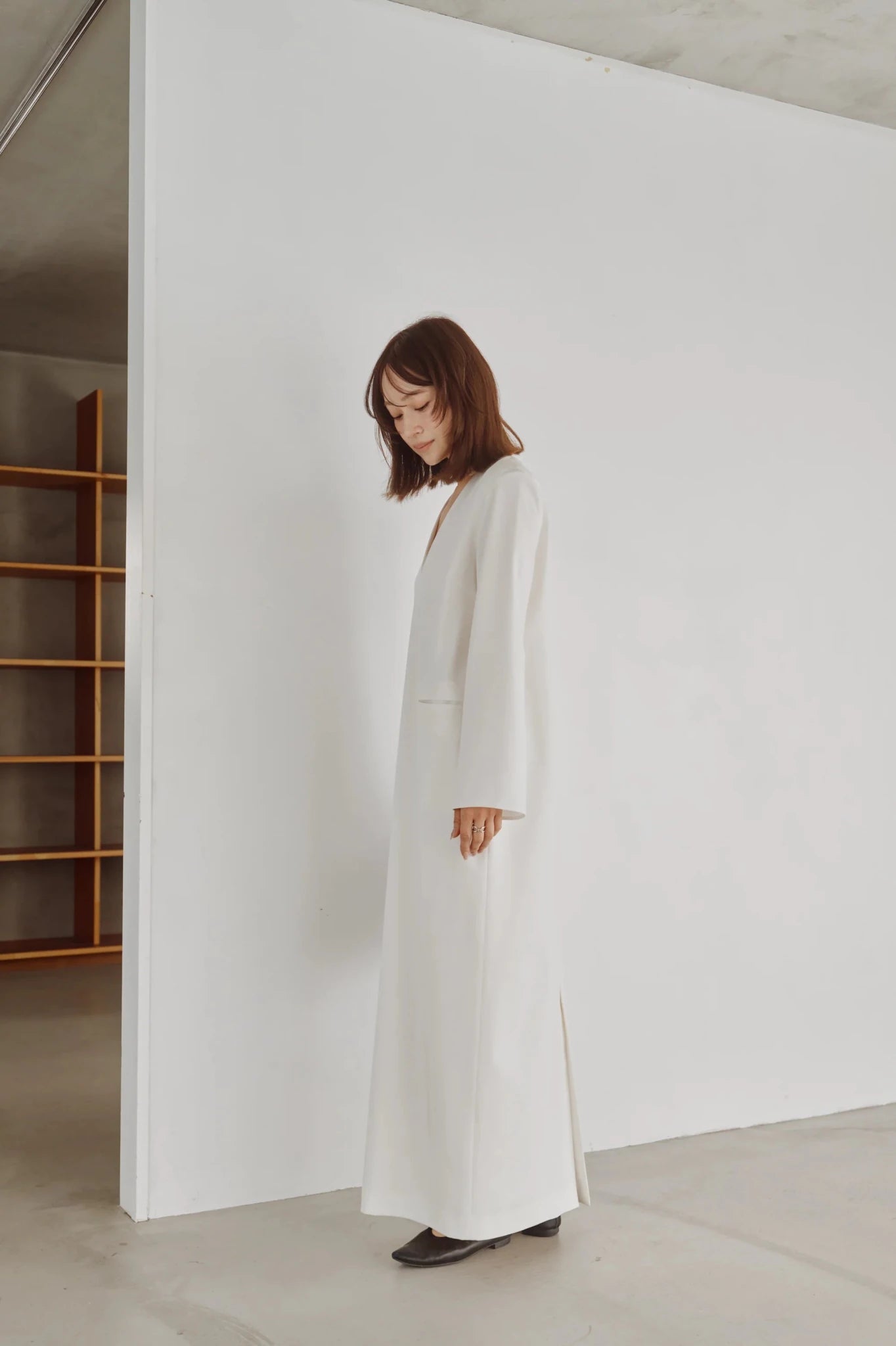 【Hella 2026 FALLWINTER COLLECTION】Flow Sleeve V Dress - Champdelarose