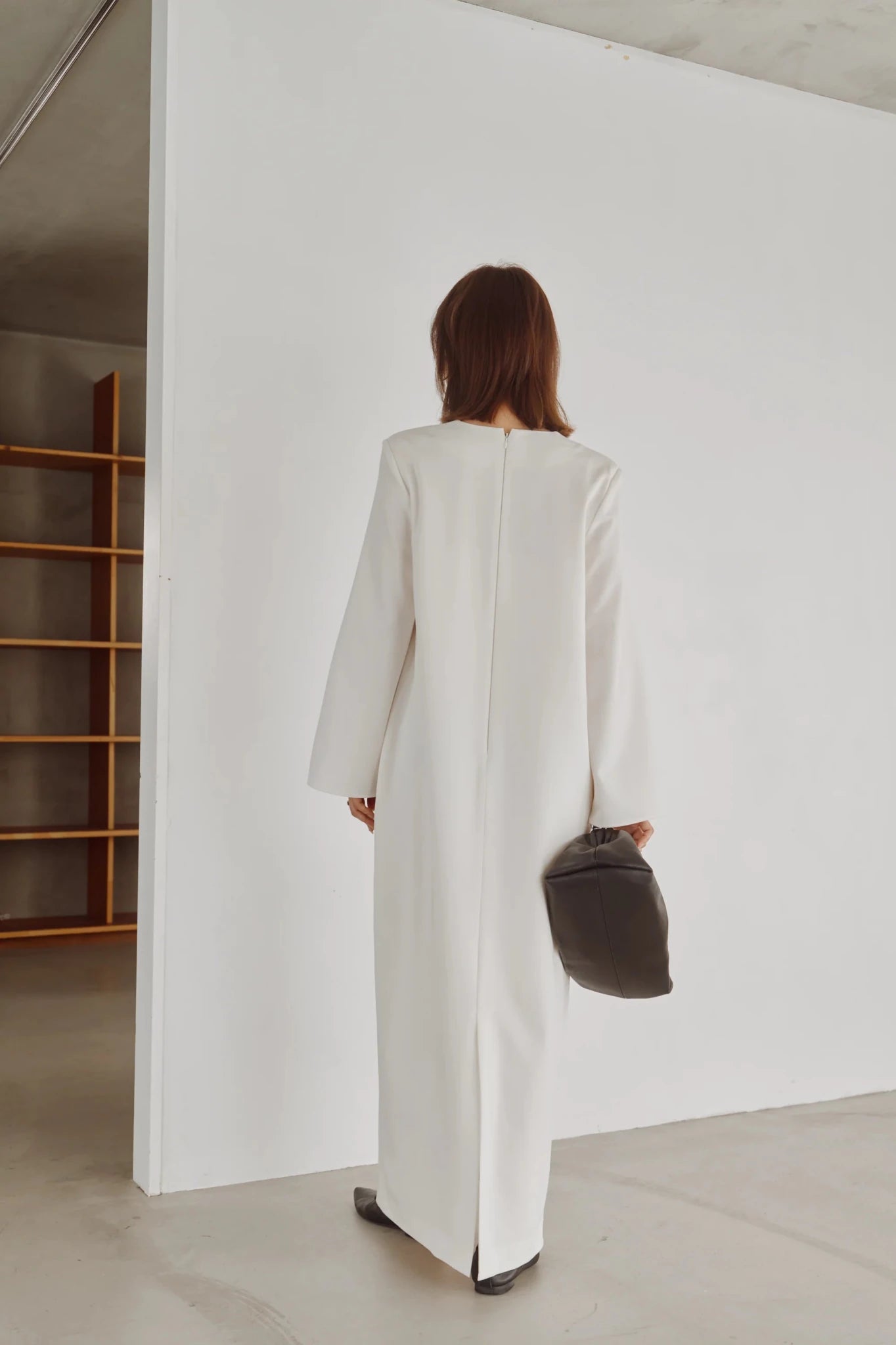 【Hella 2026 FALLWINTER COLLECTION】Flow Sleeve V Dress - Champdelarose
