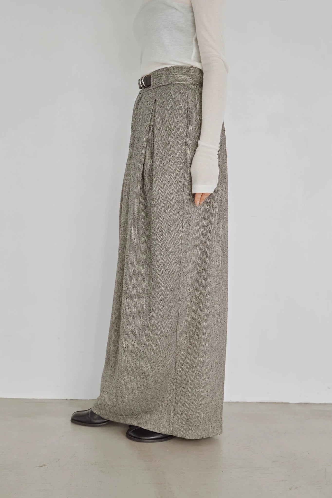 【Hella 2026 FALLWINTER COLLECTION】Herringbone Tweed Skirt - Champdelarose