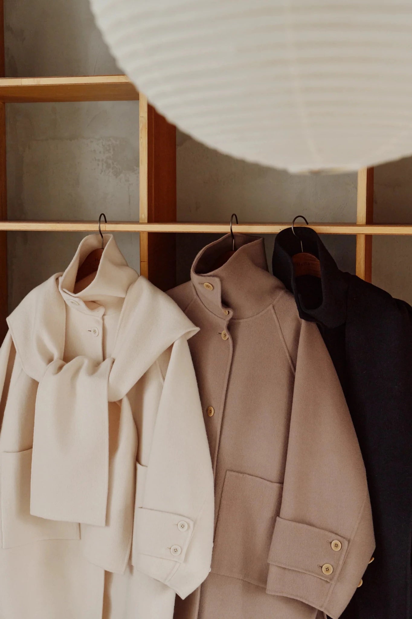 【Hella 2026 FALLWINTER COLLECTION】Hooded Stole Rever Coat - Champdelarose