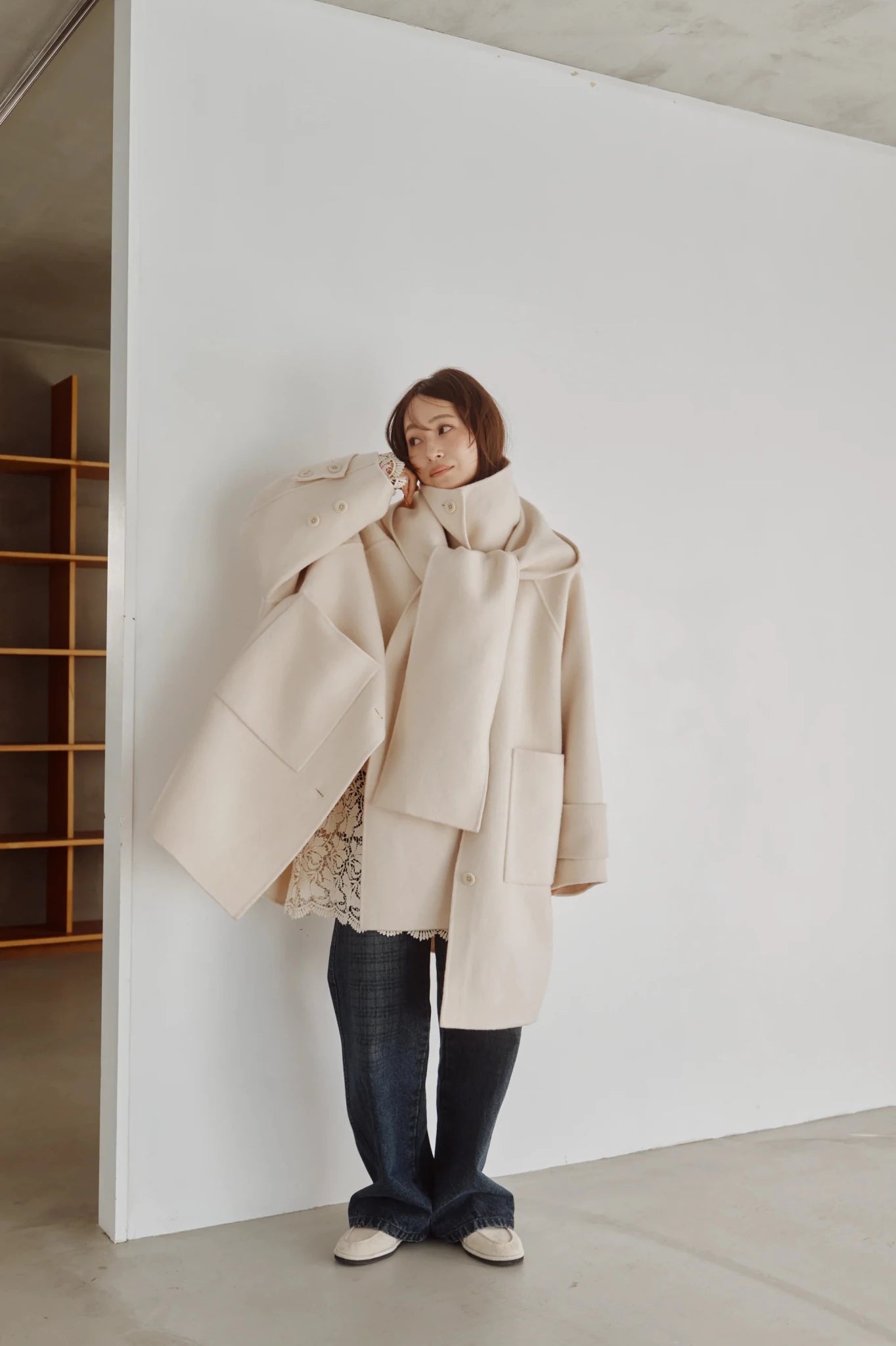 【Hella 2026 FALLWINTER COLLECTION】Hooded Stole Rever Coat - Champdelarose