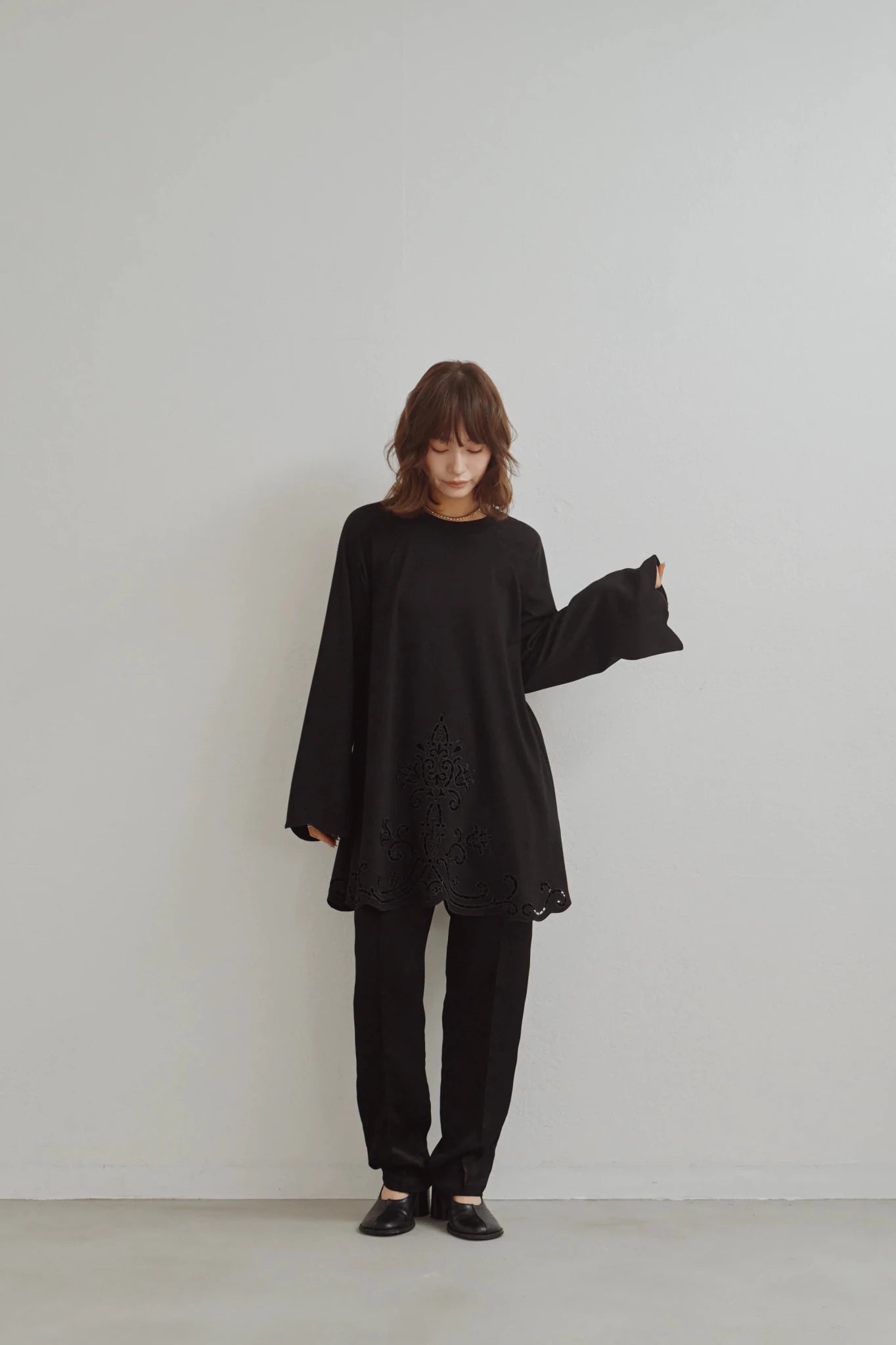 【Hella 2026 FALLWINTER COLLECTION】Ornamental Cutwork Top - Champdelarose