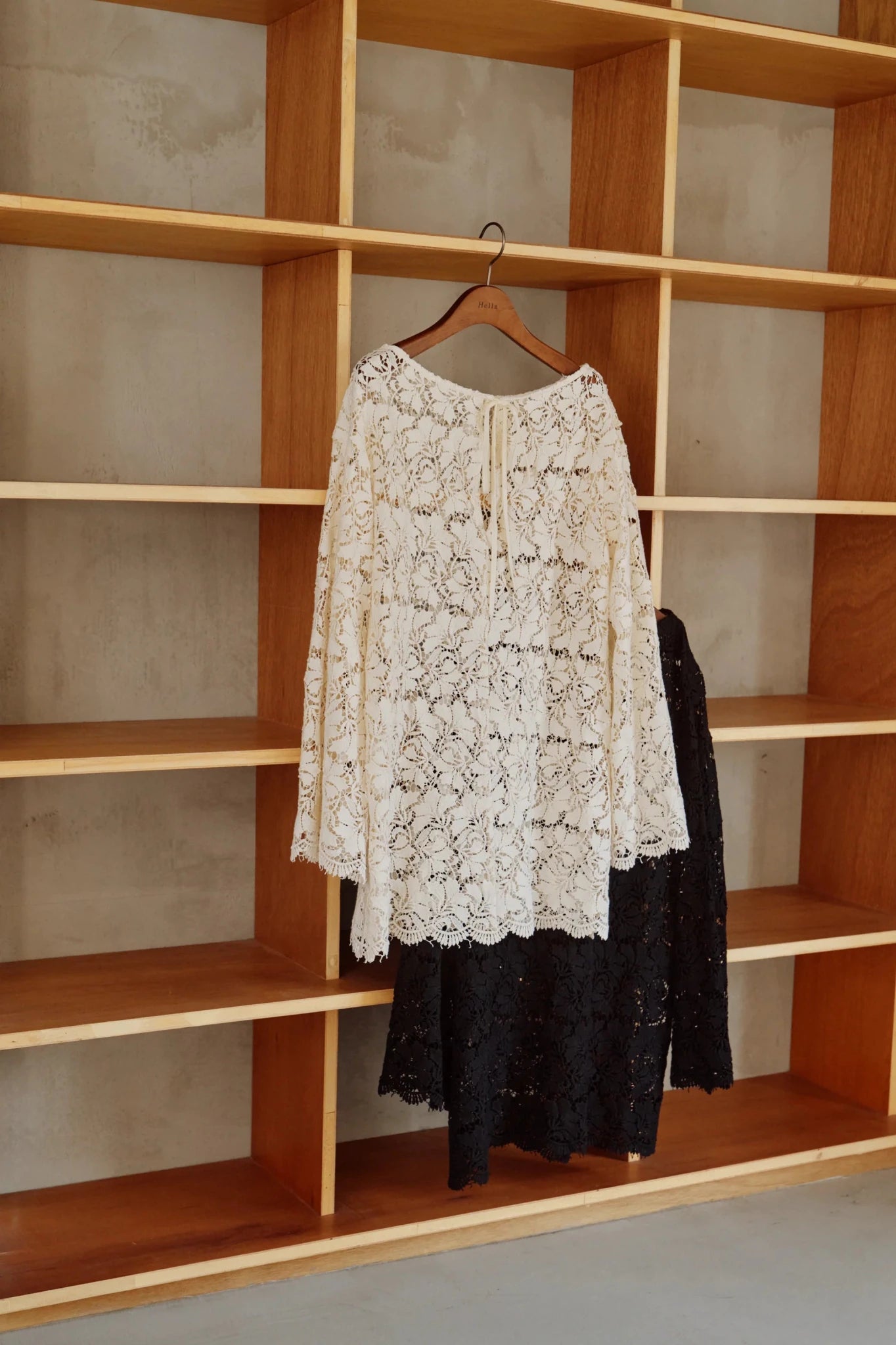 【Hella 2026 FALLWINTER COLLECTION】Scalloped Lace Top - Champdelarose