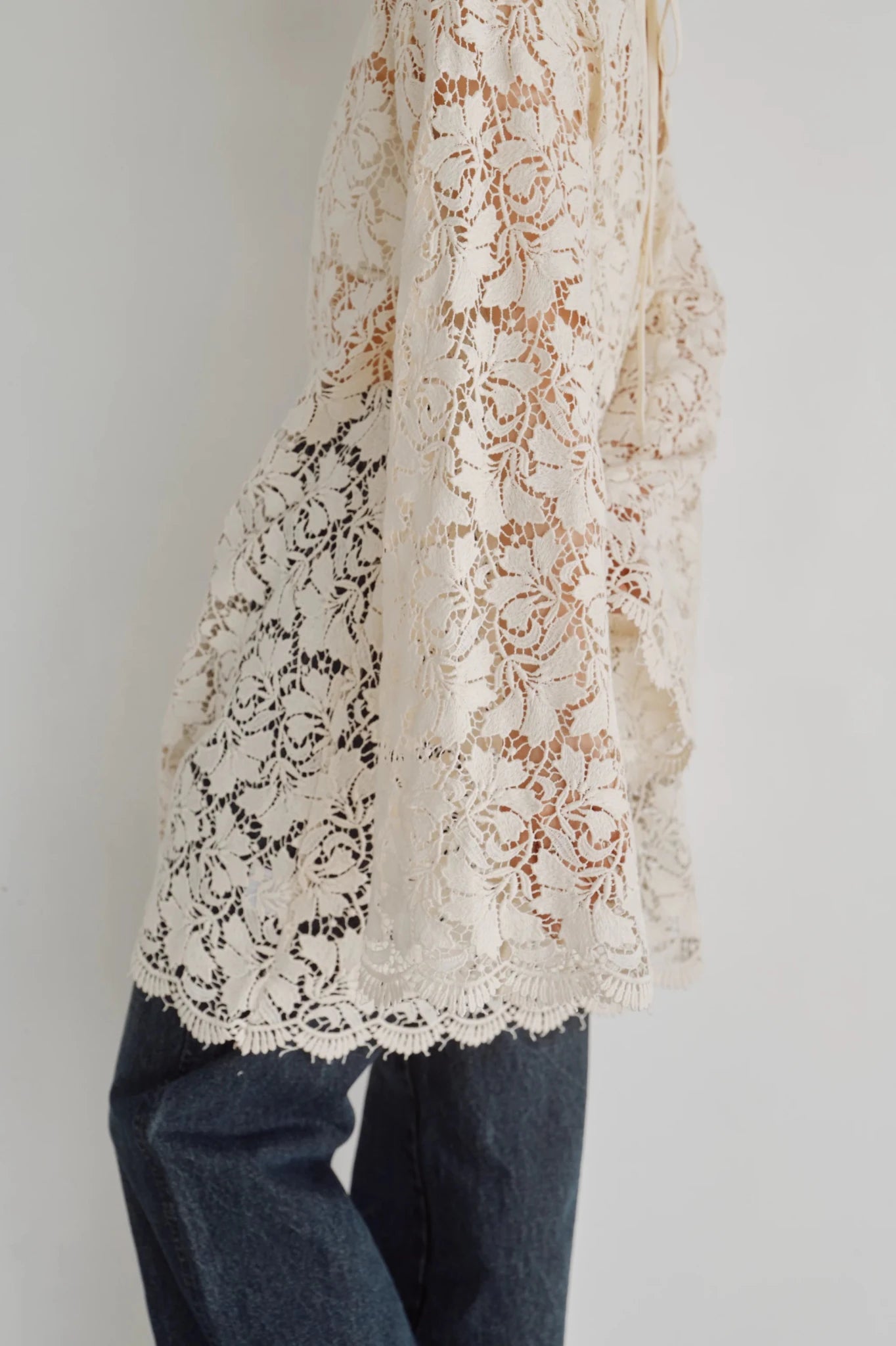【Hella 2026 FALLWINTER COLLECTION】Scalloped Lace Top - Champdelarose