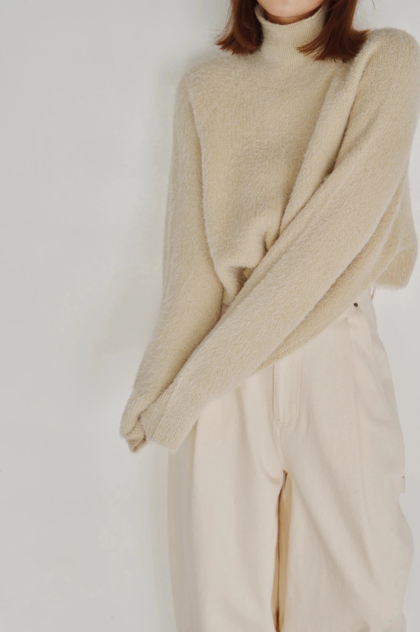 【Hella 2026 FALLWINTER COLLECTION】Shaggy High Neck Knit Top - Champdelarose