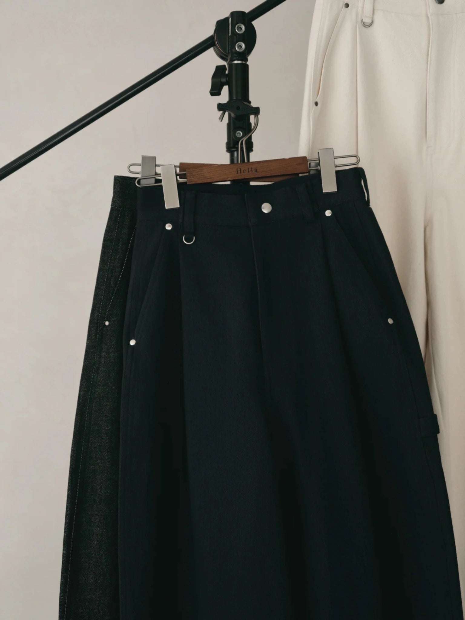 【Hella 2026 FALLWINTER COLLECTION】Tuck Cocoon Denim - Champdelarose