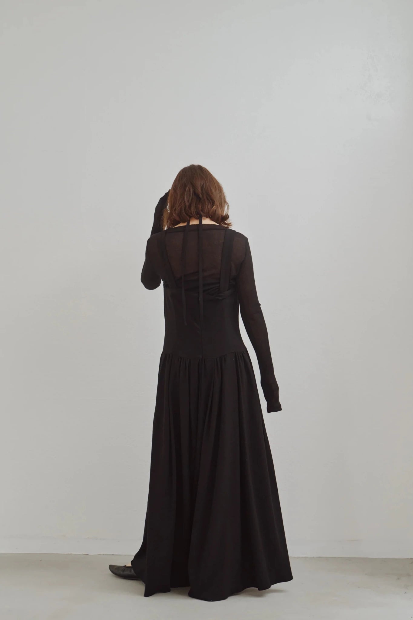 【Hella 2026 FALLWINTER COLLECTION】Tulle Insert V Dress - Champdelarose