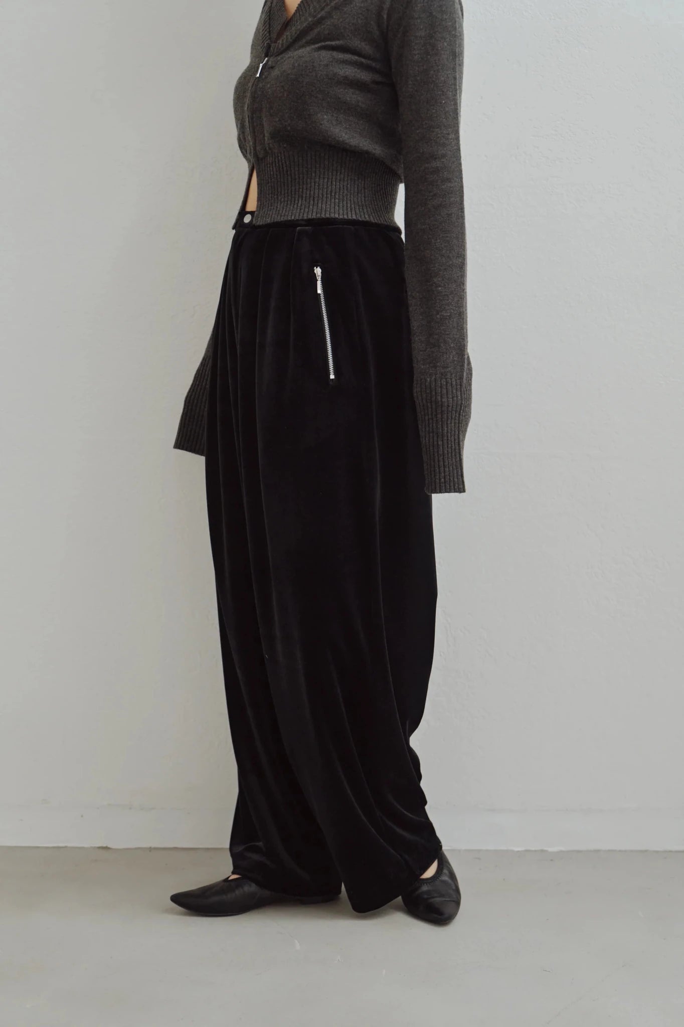 【Hella 2026 FALLWINTER COLLECTION】Velour Cocoon Pants - Champdelarose