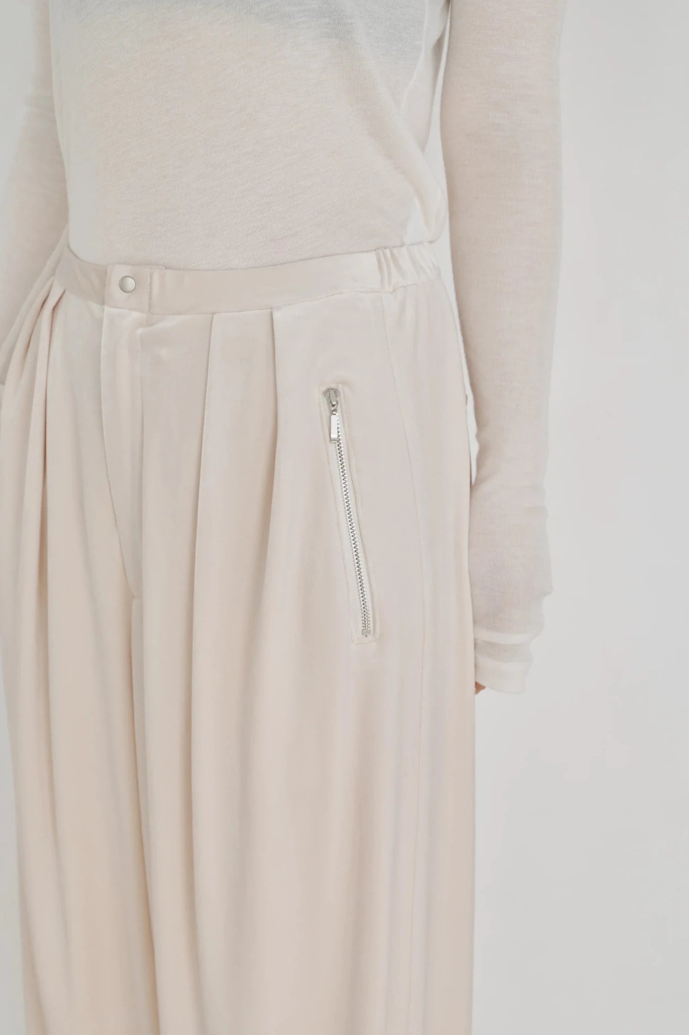 【Hella 2026 FALLWINTER COLLECTION】Velour Cocoon Pants - Champdelarose