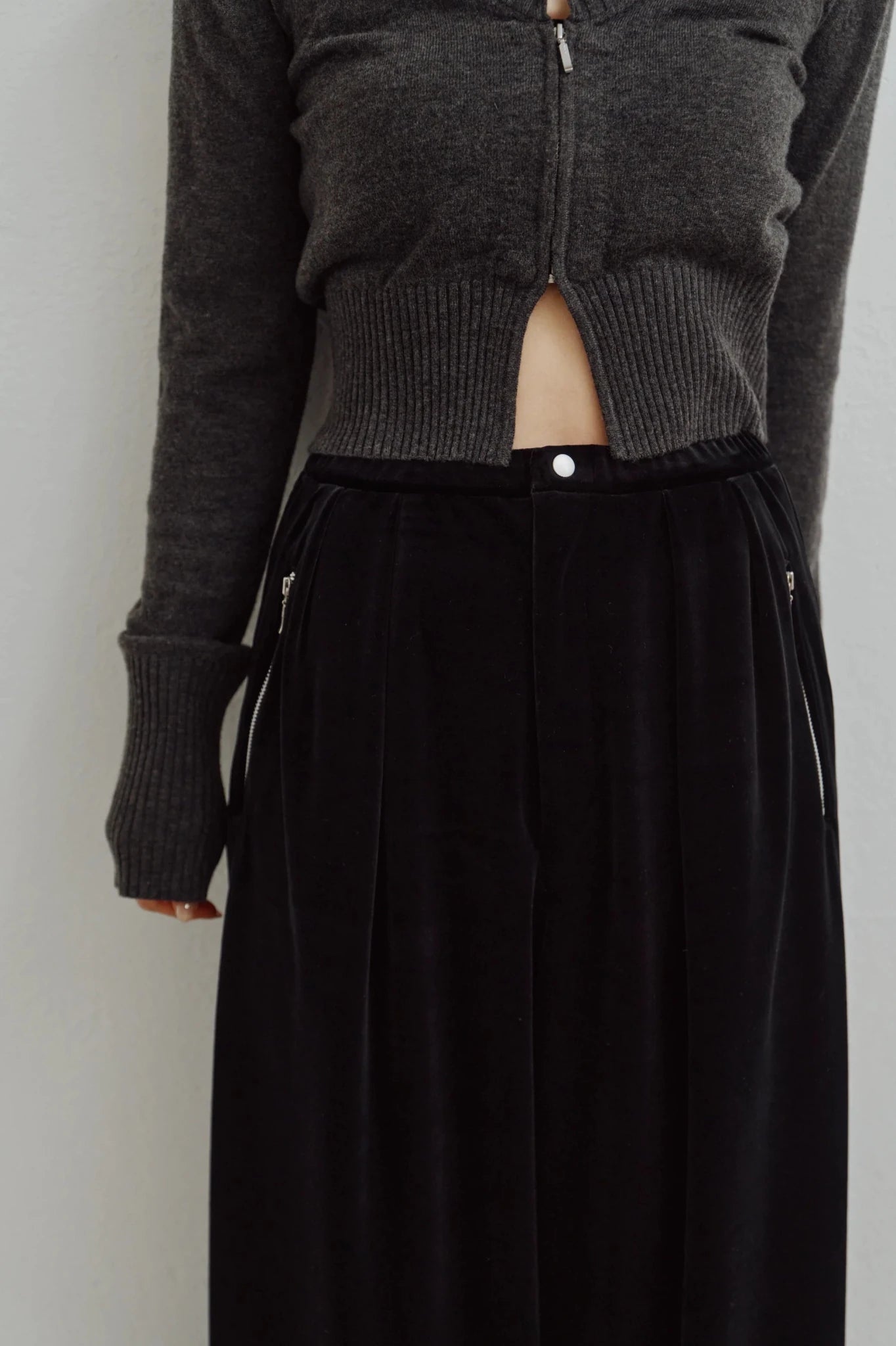 【Hella 2026 FALLWINTER COLLECTION】Velour Cocoon Pants - Champdelarose