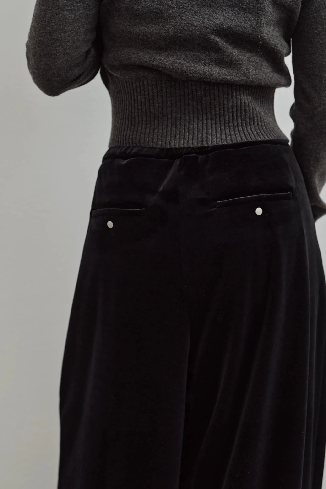 【Hella 2026 FALLWINTER COLLECTION】Velour Cocoon Pants - Champdelarose