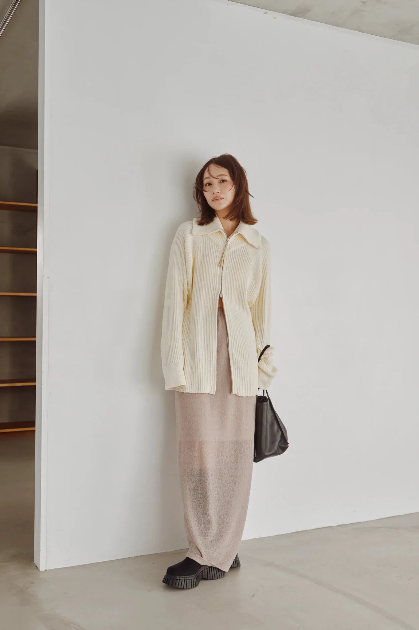 【Hella 2026 FALLWINTER COLLECTION】Wide Collar Rib Zip Knit - Champdelarose
