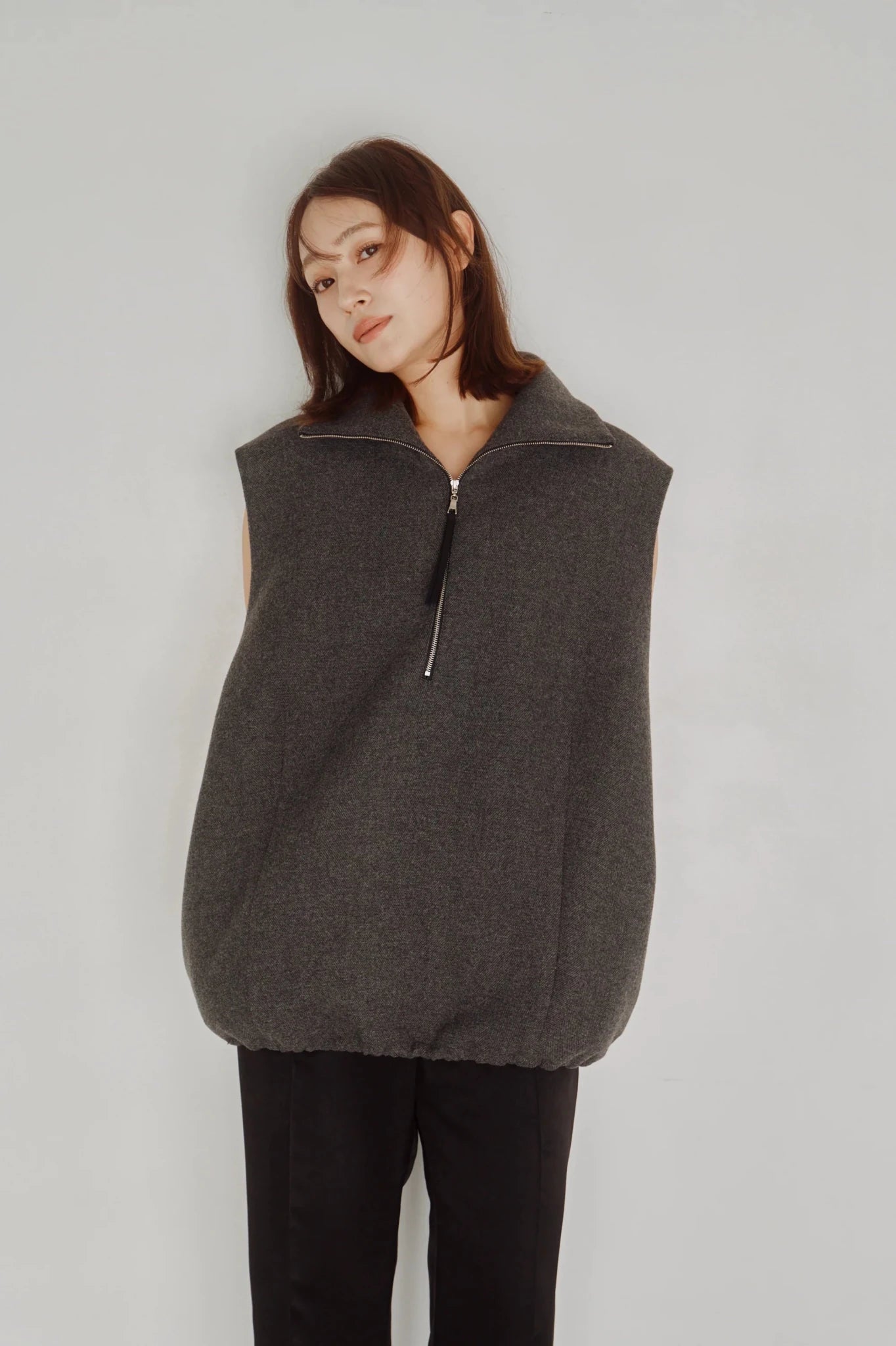 【Hella 2026 FALLWINTER COLLECTION】Wool High Neck Vest - Champdelarose