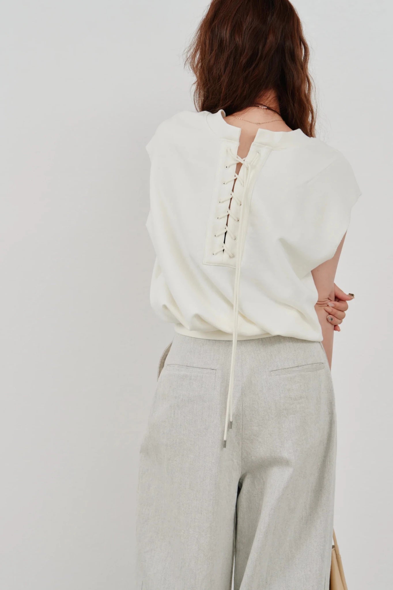 【Hella 2026 SPRING/SUMMER】back laceup sweat top - Champdelarose