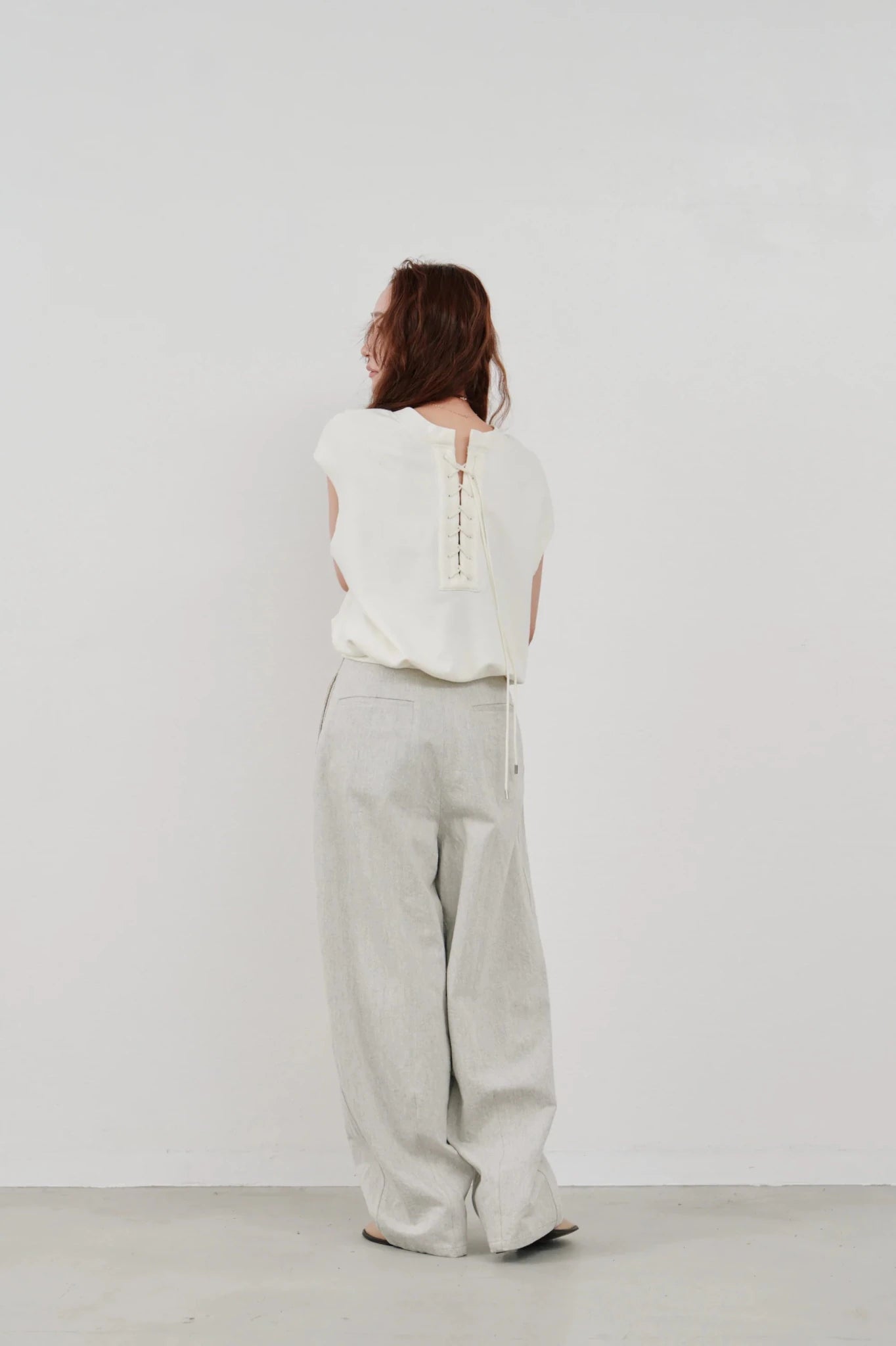 【Hella 2026 SPRING/SUMMER】back laceup sweat top - Champdelarose
