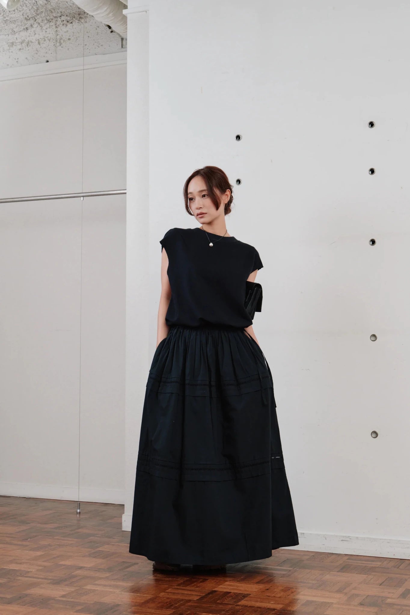 【Hella 2026 SPRING/SUMMER】back laceup sweat top - Champdelarose