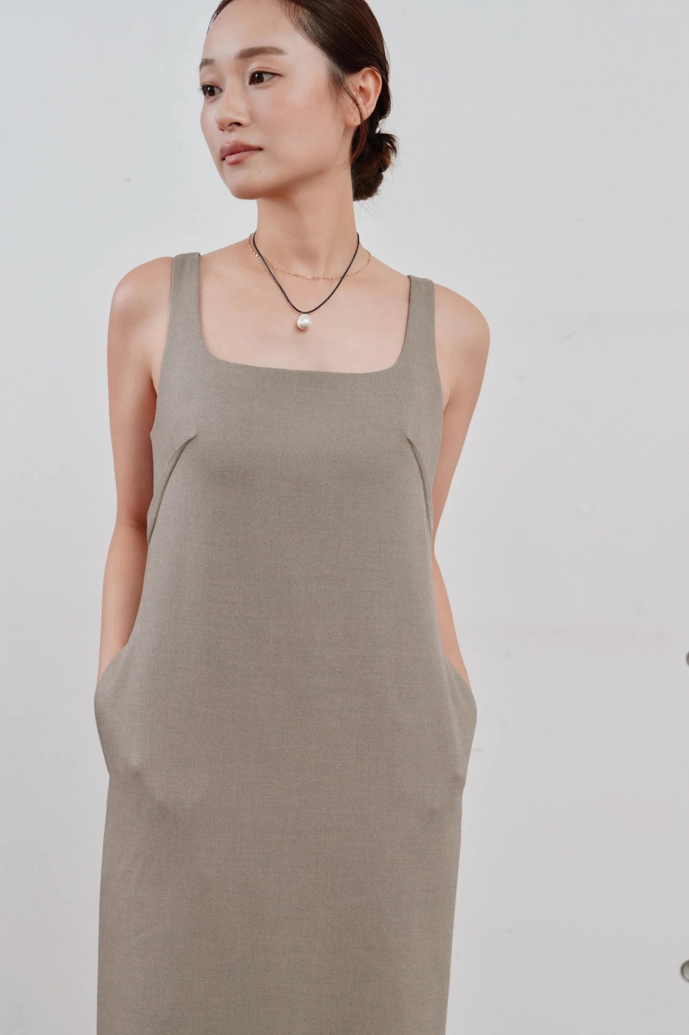 【Hella 2026 SPRING/SUMMER】back tie cocoon dress - Champdelarose