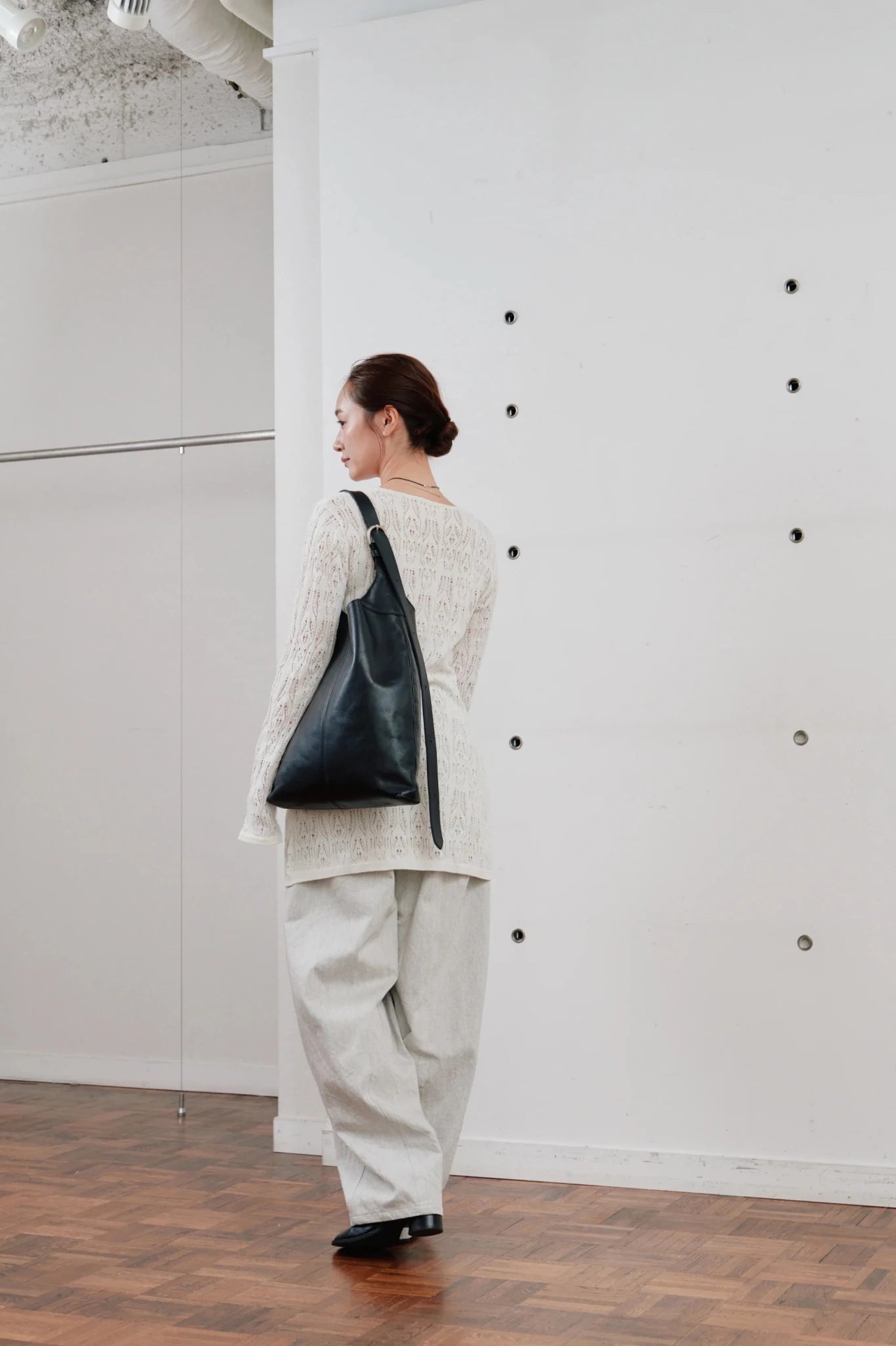 【Hella 2026 SPRING/SUMMER】crochet lace Vneck cardigan - Champdelarose