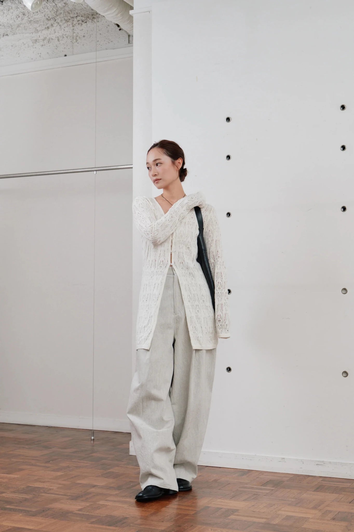 【Hella 2026 SPRING/SUMMER】crochet lace Vneck cardigan - Champdelarose