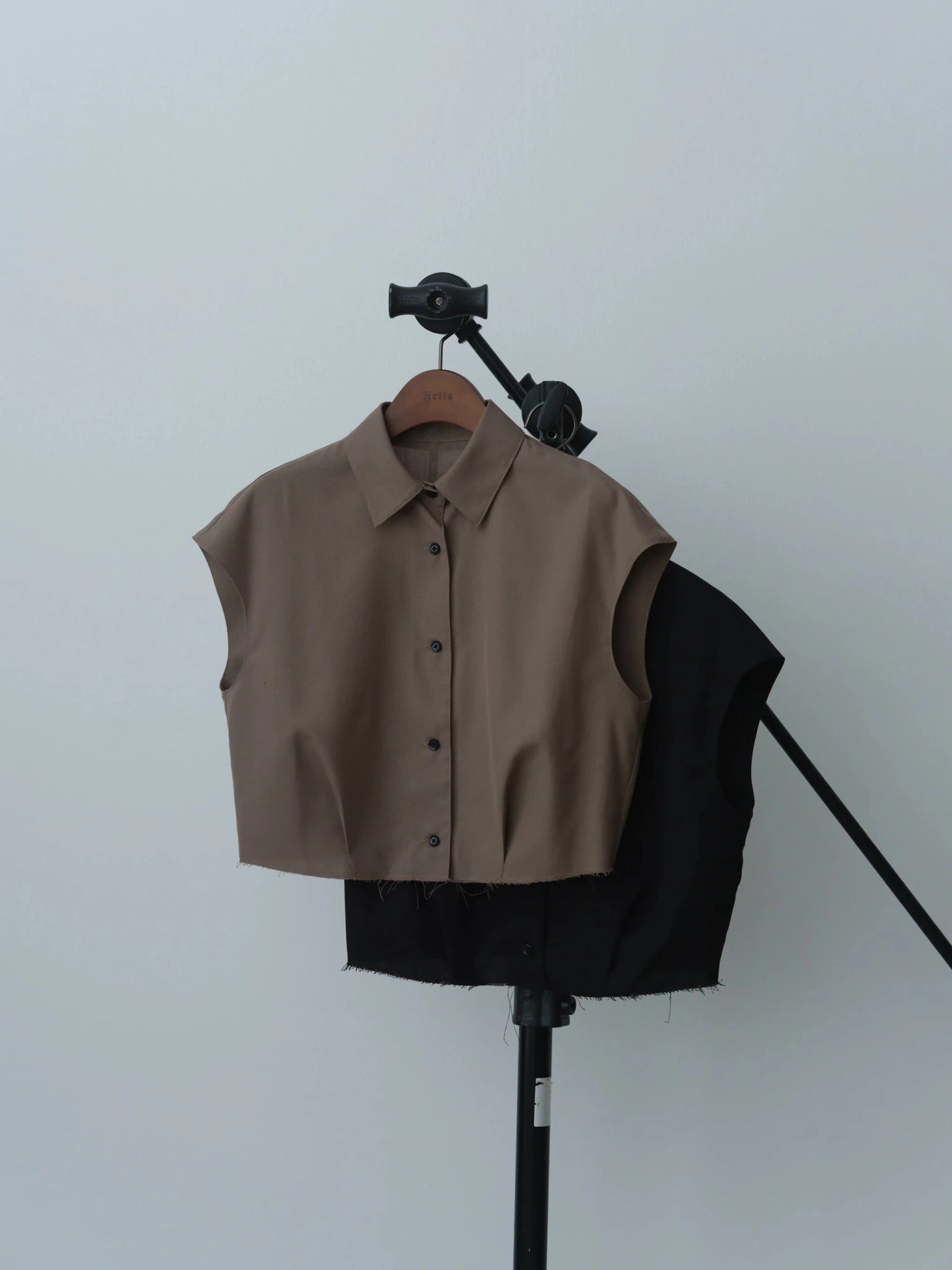 【Hella 2026 SPRING/SUMMER】cut off cropped shirt - Champdelarose