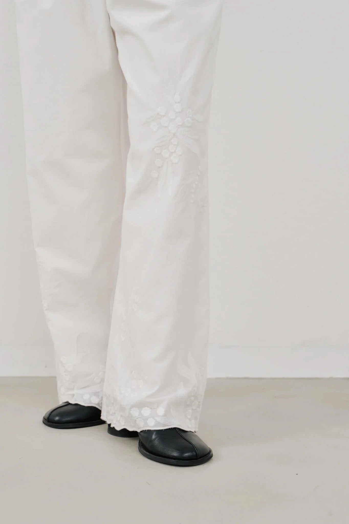 【Hella 2026 SPRING/SUMMER】embroidery easy pants - Champdelarose