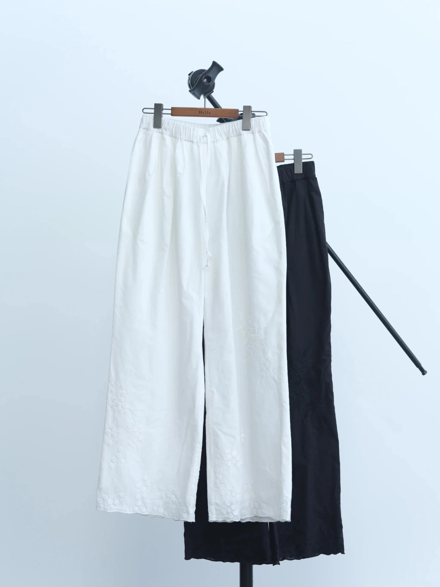 【Hella 2026 SPRING/SUMMER】embroidery easy pants - Champdelarose