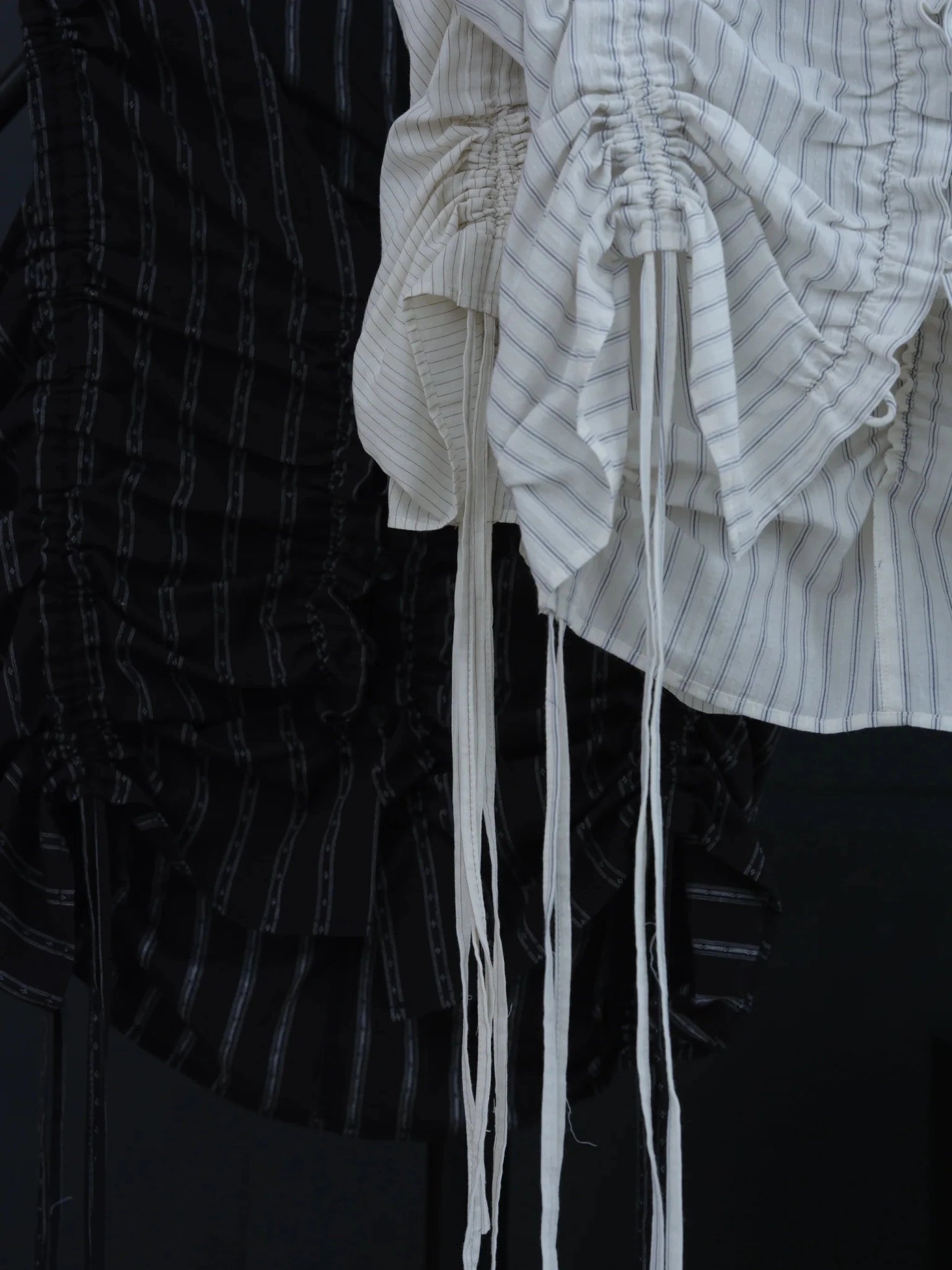 【Hella 2026 SPRING/SUMMER】gather stripe top - Champdelarose